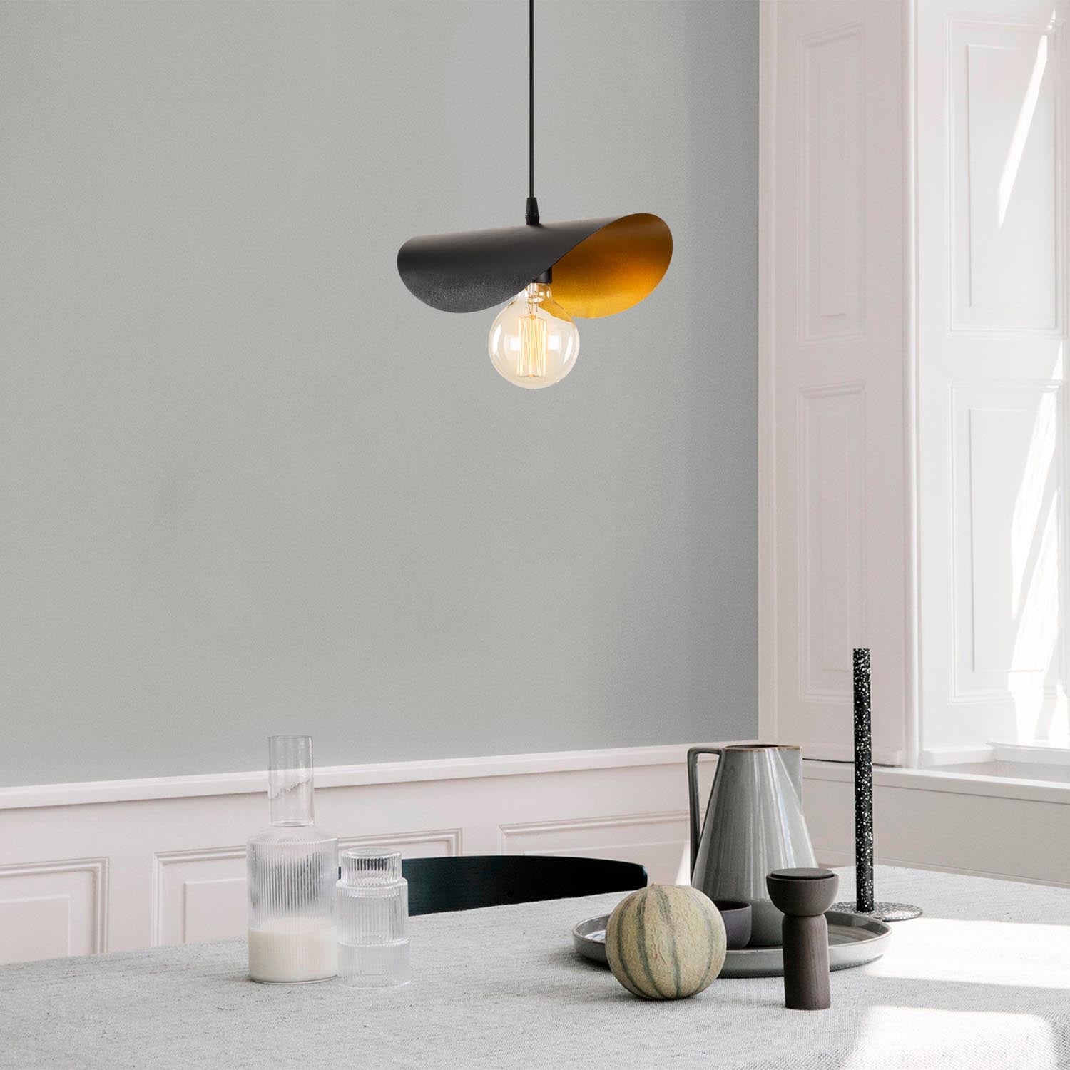 Sivani - MR - 830 in Schwarz Gold präsentiert im Onlineshop von KAQTU Design AG. Pendelleuchte ist von Opviq