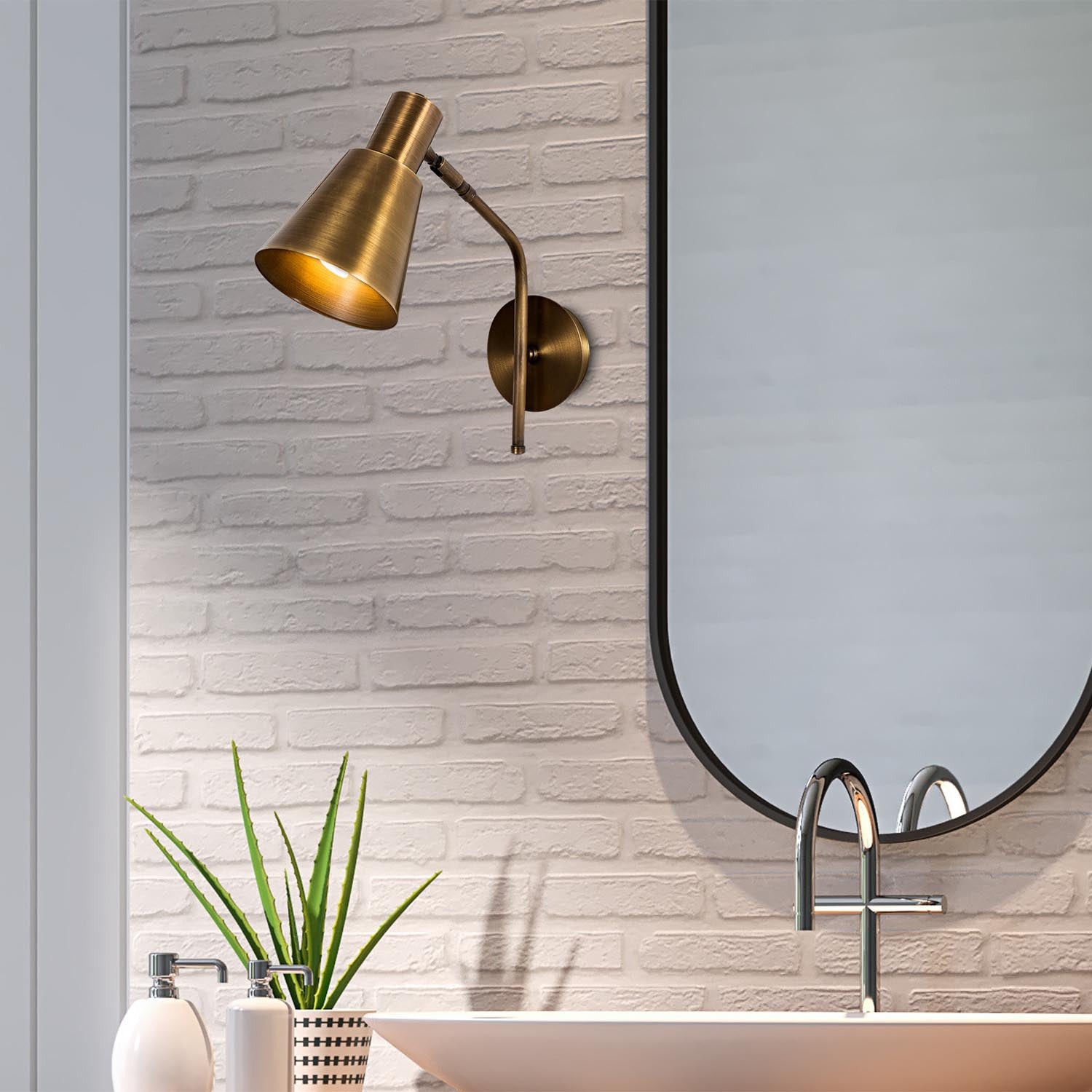Sivani - MR-663 in Vintage präsentiert im Onlineshop von KAQTU Design AG. Wandleuchte ist von Opviq