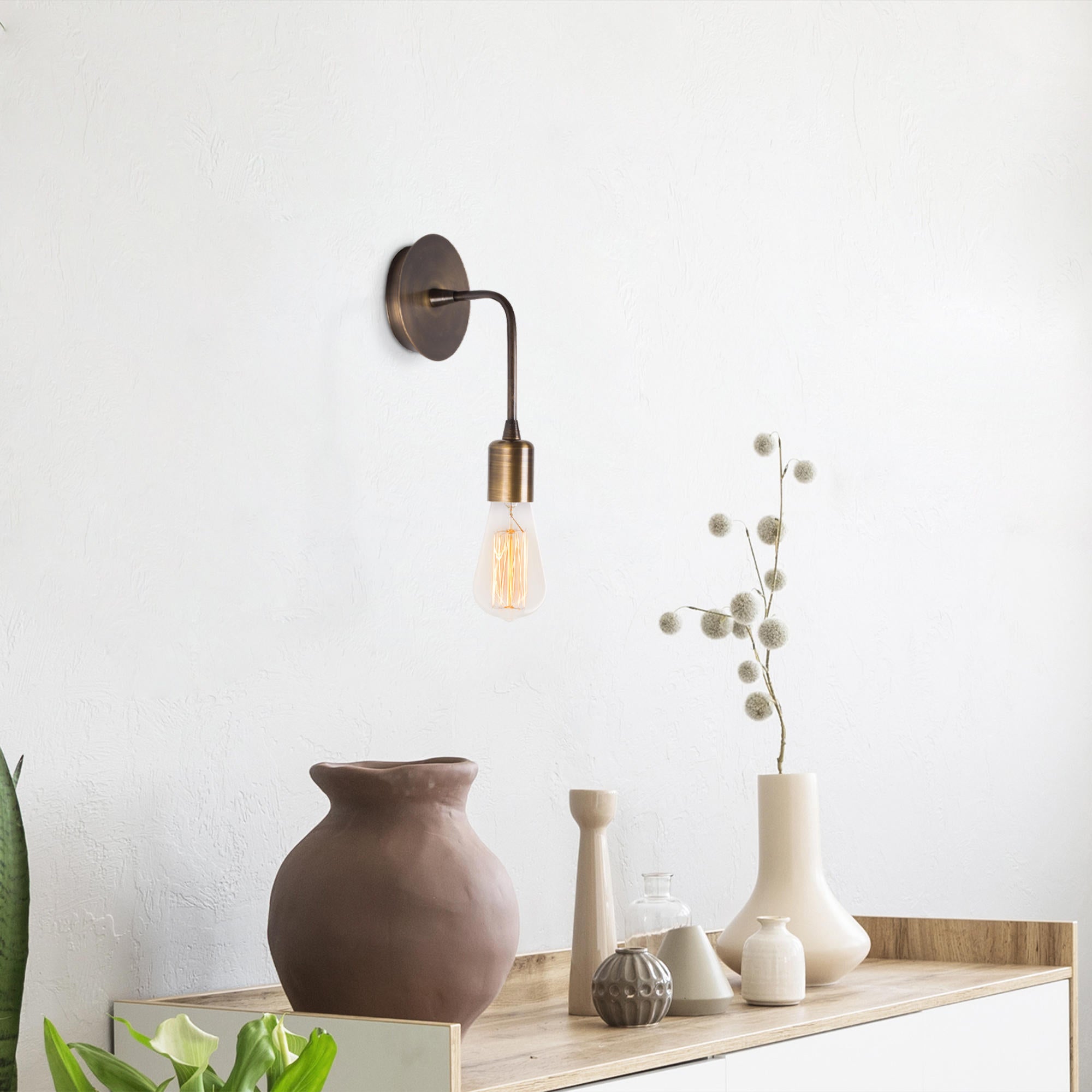 Dartini - MR - 888 in Vintage präsentiert im Onlineshop von KAQTU Design AG. Wandleuchte ist von Opviq