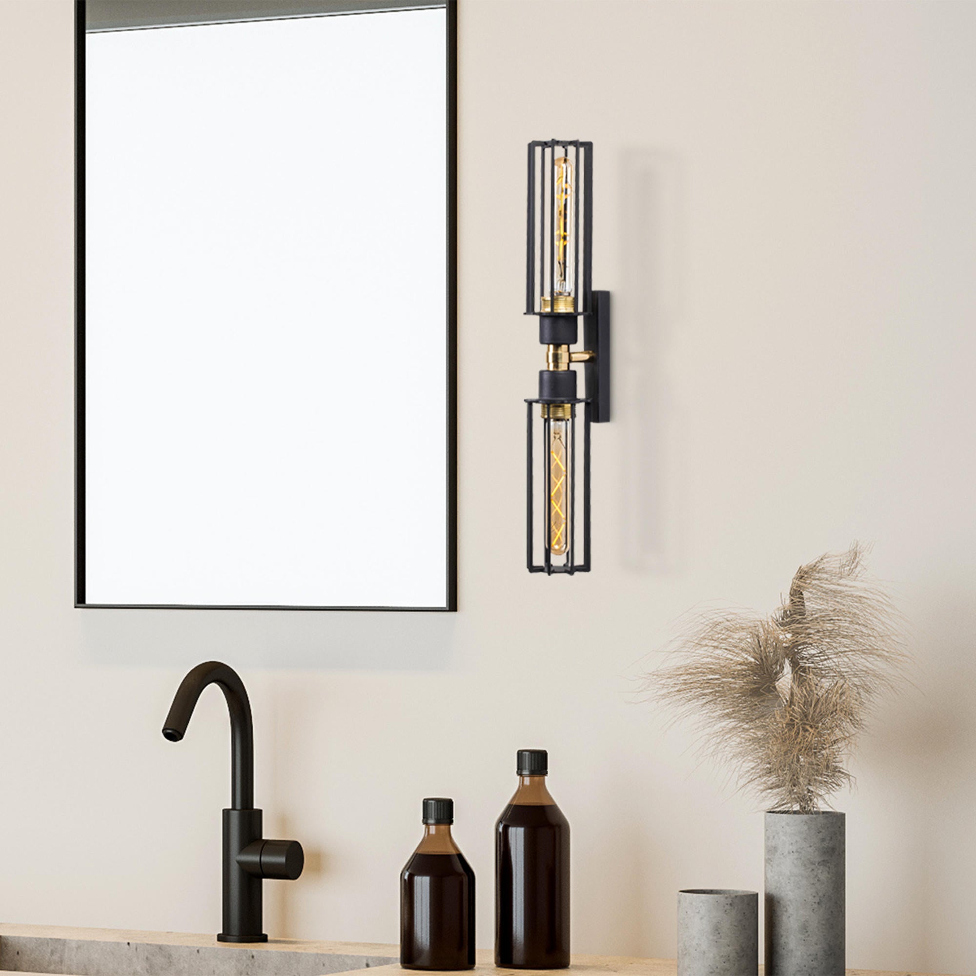 Fellini - MR - 879 in Schwarz Gold präsentiert im Onlineshop von KAQTU Design AG. Wandleuchte ist von Opviq