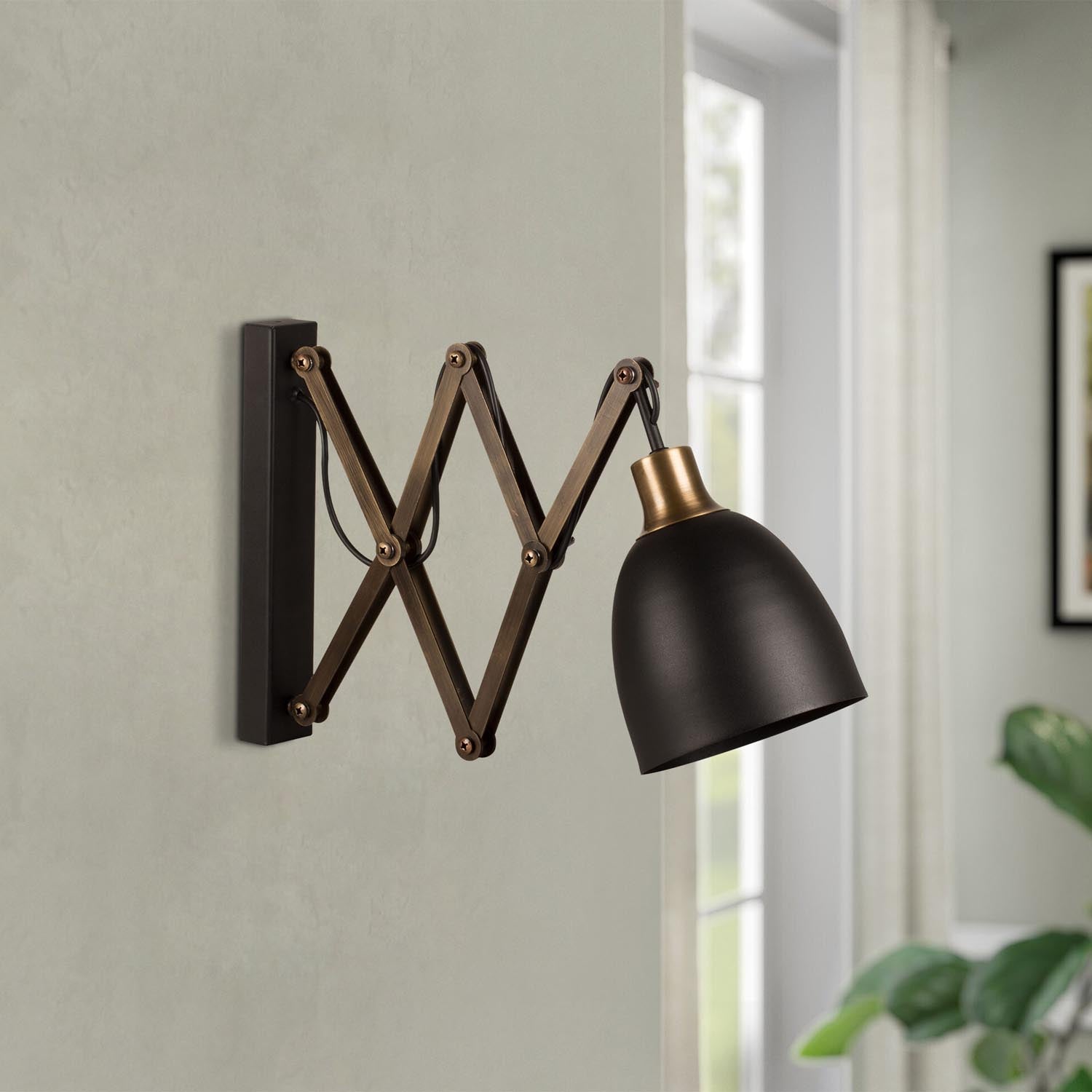 Sivani - MR - 725 in Schwarz Vintage präsentiert im Onlineshop von KAQTU Design AG. Wandleuchte ist von Opviq