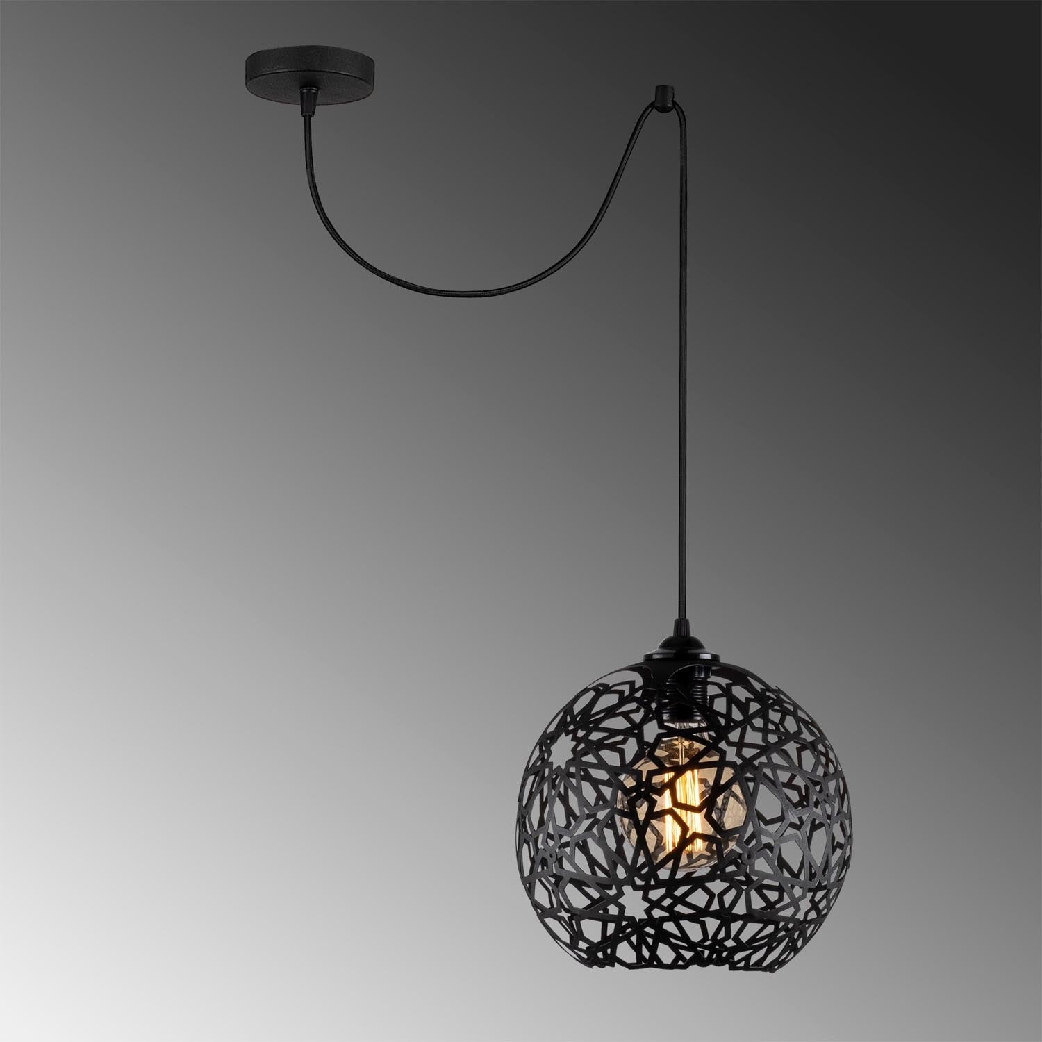 Fellini - MR - 896 in Schwarz präsentiert im Onlineshop von KAQTU Design AG. Pendelleuchte ist von Opviq