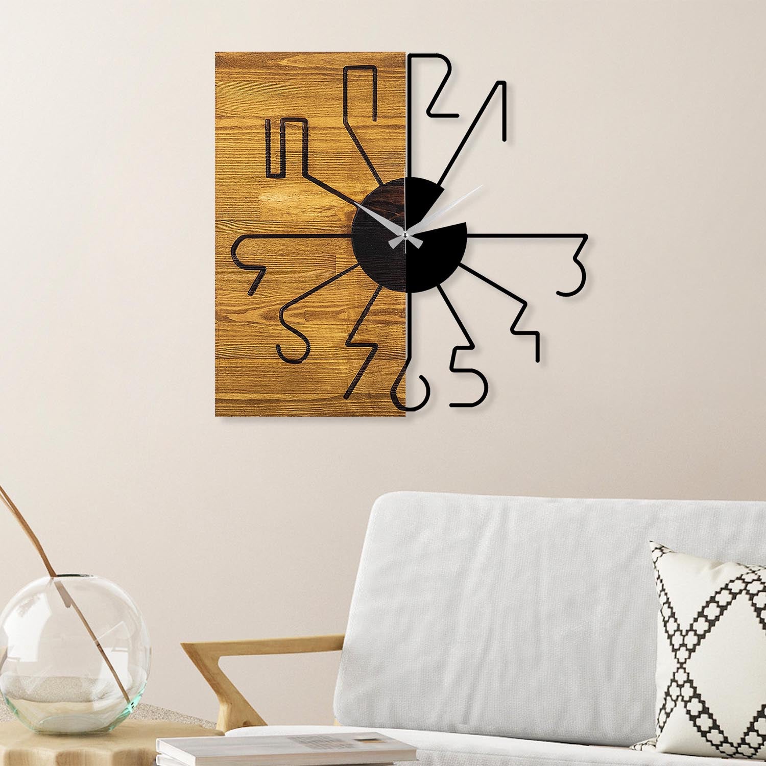 Wooden Clock 29 in Walnuss Schwarz präsentiert im Onlineshop von KAQTU Design AG. Wanduhr ist von Wallity