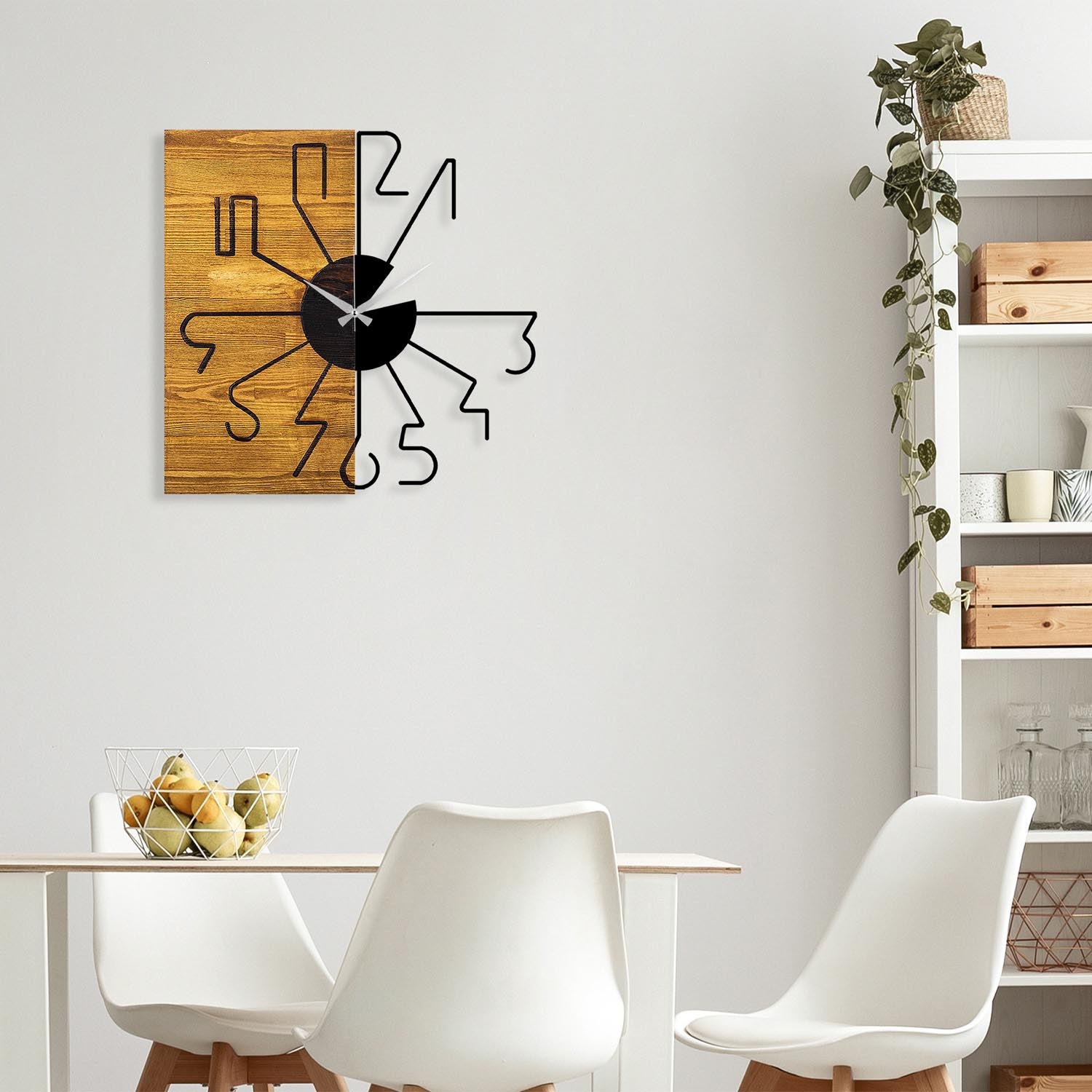 Wooden Clock 29 in Walnuss Schwarz präsentiert im Onlineshop von KAQTU Design AG. Wanduhr ist von Wallity