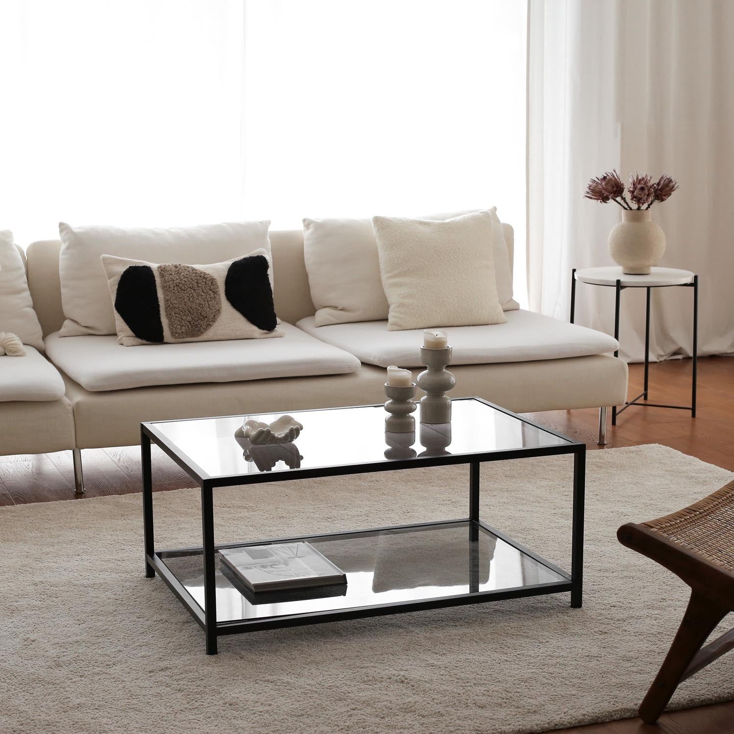 Astro sehpa / füme temperli cam S400F in Rauch Schwarz präsentiert im Onlineshop von KAQTU Design AG. Beistelltisch ist von Hanah Home