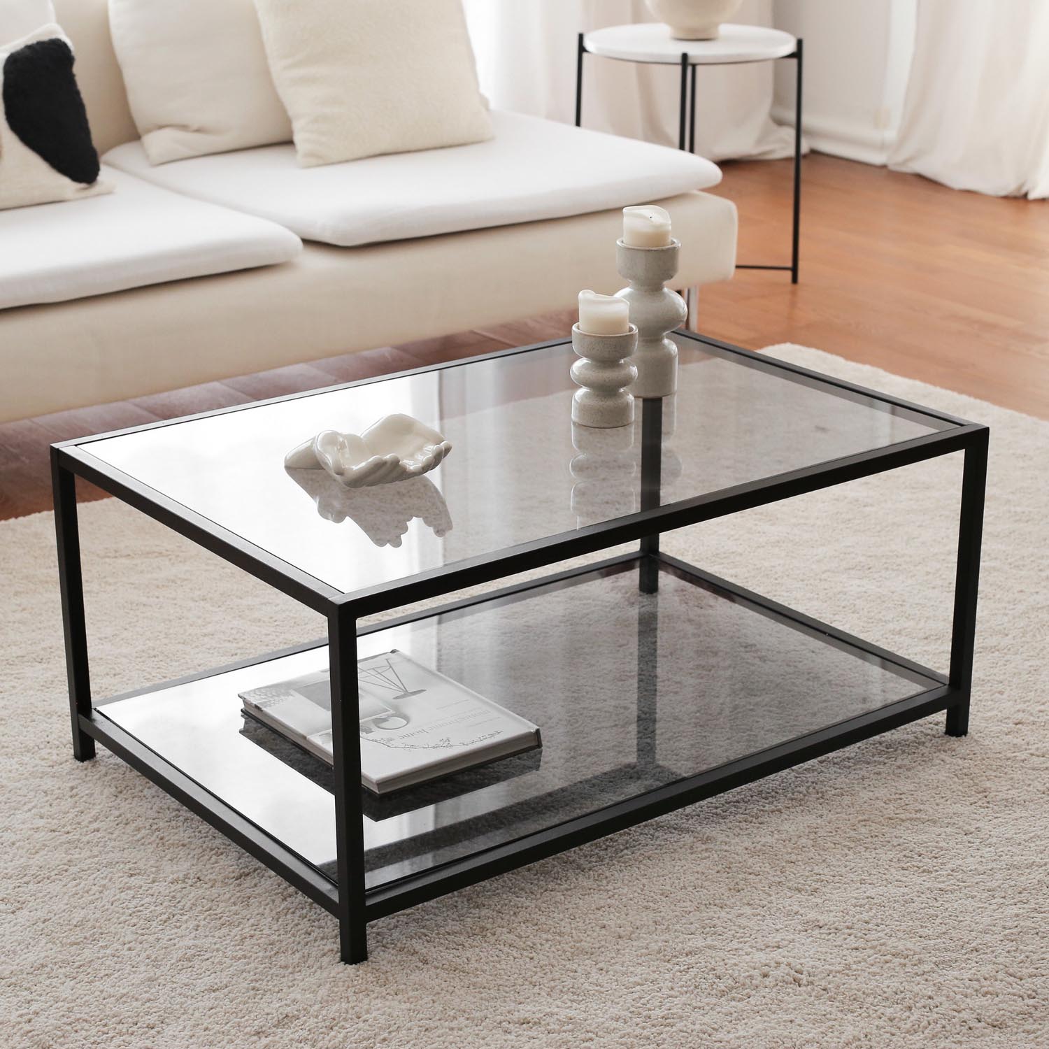 Astro sehpa / füme temperli cam S400F in Rauch Schwarz präsentiert im Onlineshop von KAQTU Design AG. Beistelltisch ist von Hanah Home