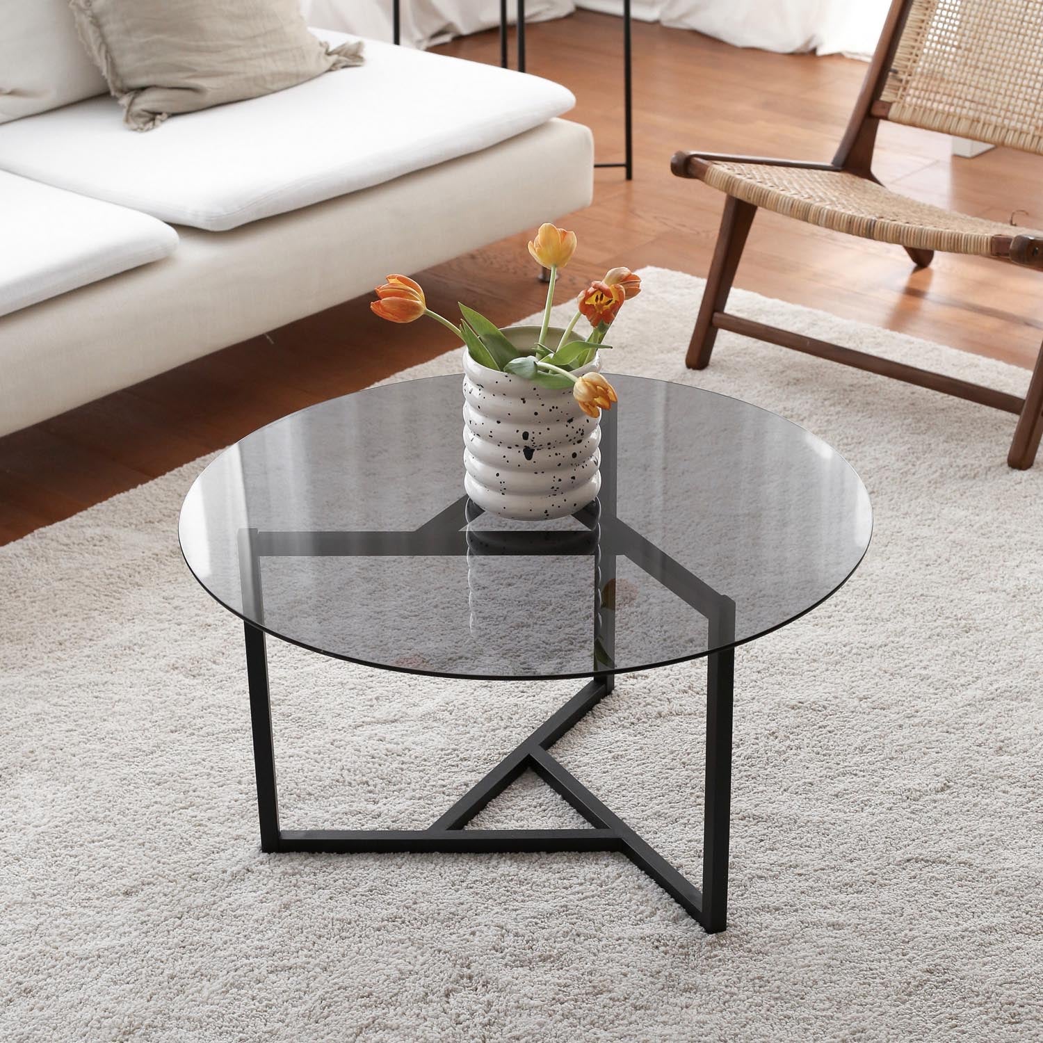 Trio sehpa / füme temperli cam S402F in Rauch Schwarz präsentiert im Onlineshop von KAQTU Design AG. Beistelltisch ist von Hanah Home