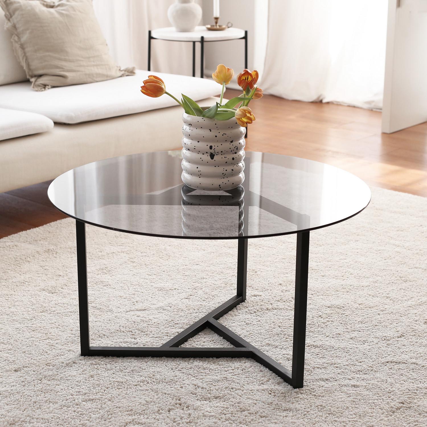 Trio sehpa / füme temperli cam S402F in Rauch Schwarz präsentiert im Onlineshop von KAQTU Design AG. Beistelltisch ist von Hanah Home