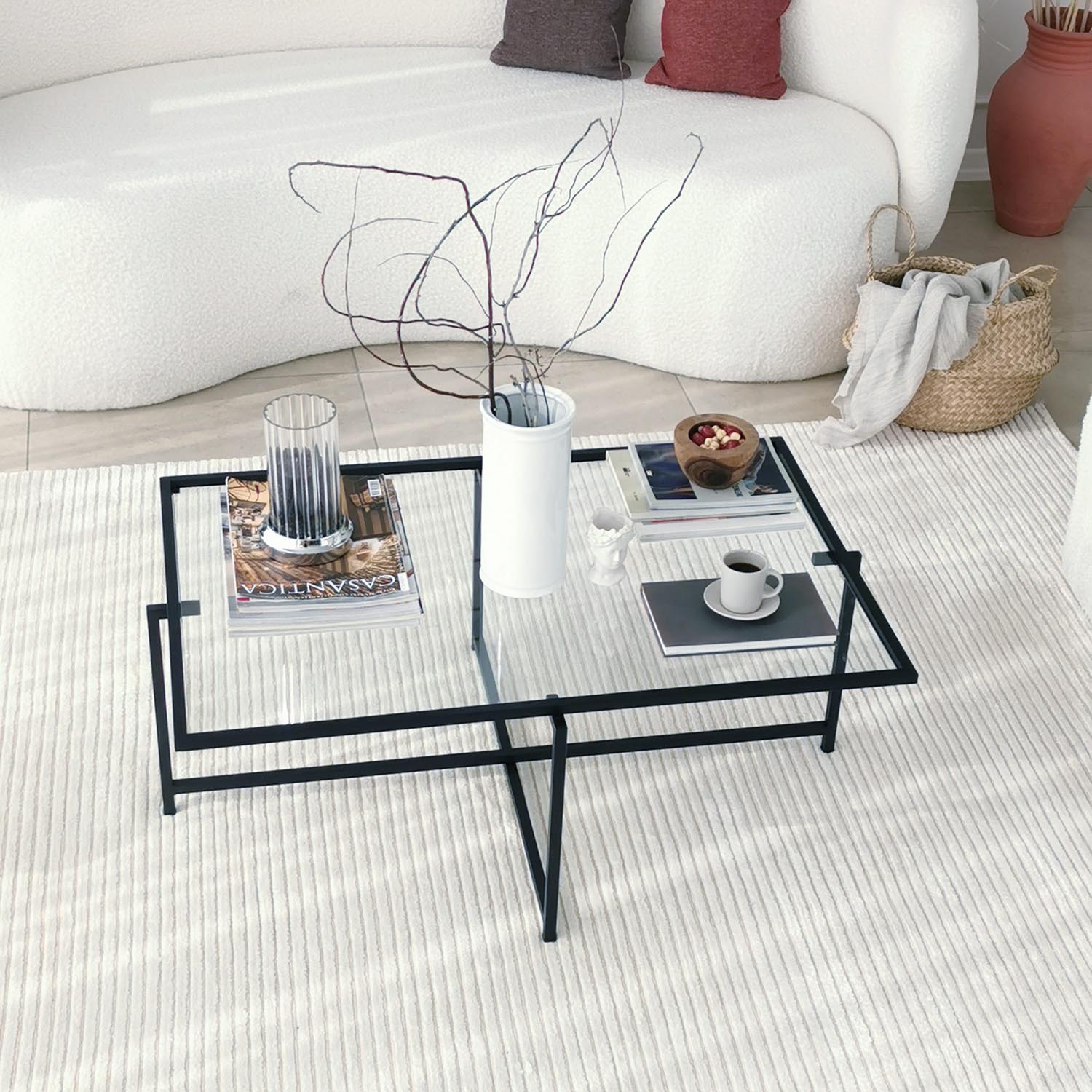 Sun S408 in Schwarz präsentiert im Onlineshop von KAQTU Design AG. Beistelltisch ist von Hanah Home