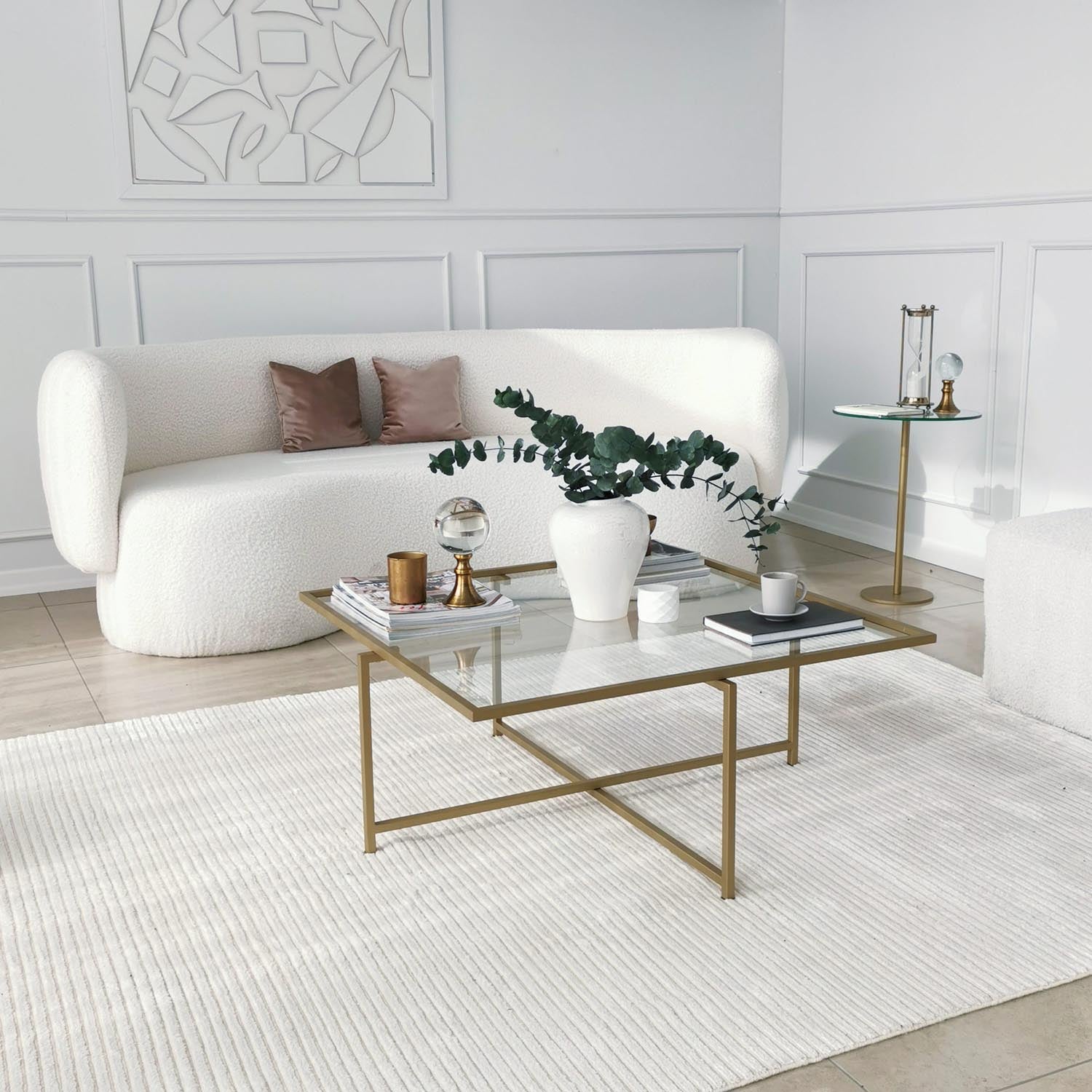 Sun S411 in Gold präsentiert im Onlineshop von KAQTU Design AG. Beistelltisch ist von Hanah Home