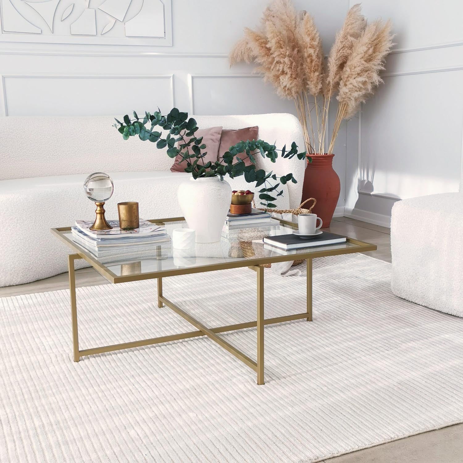 Sun S411 in Gold präsentiert im Onlineshop von KAQTU Design AG. Beistelltisch ist von Hanah Home