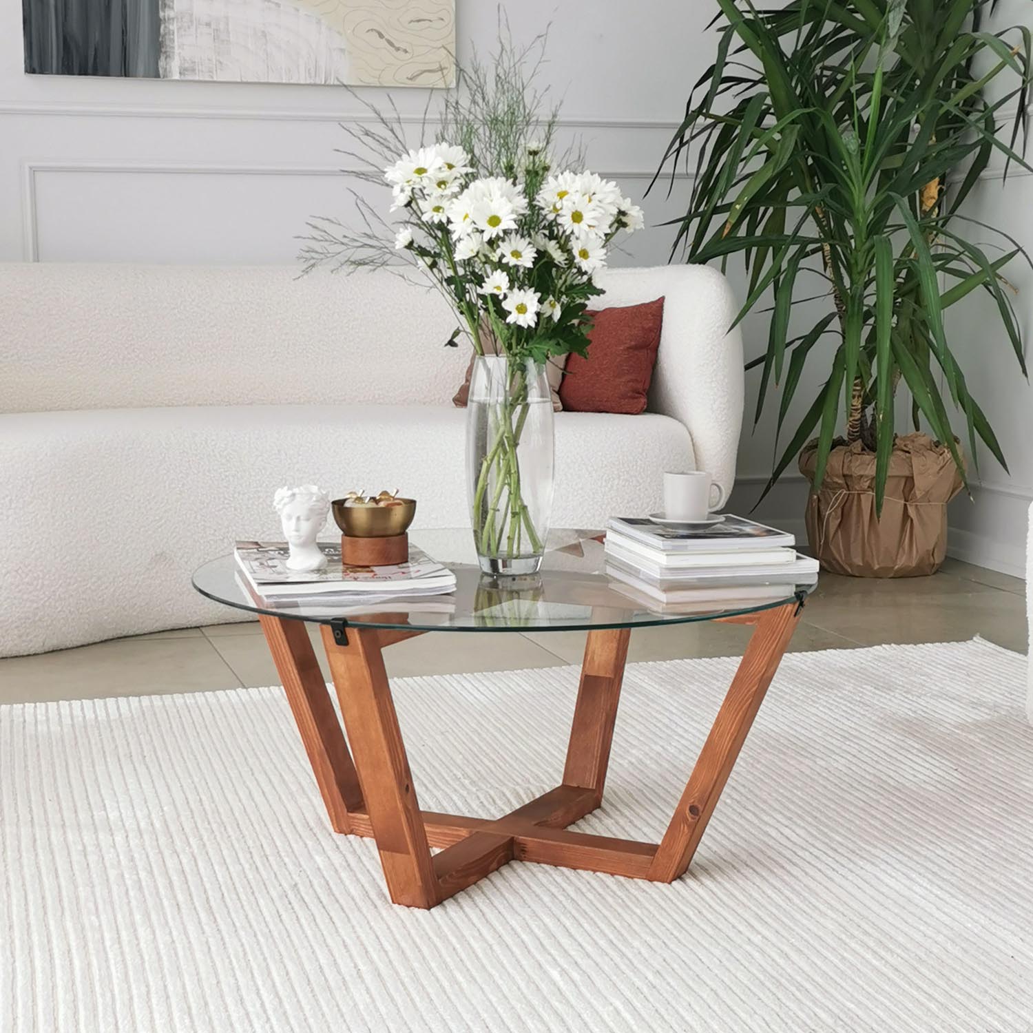 Lotus in Holz präsentiert im Onlineshop von KAQTU Design AG. Beistelltisch ist von Hanah Home