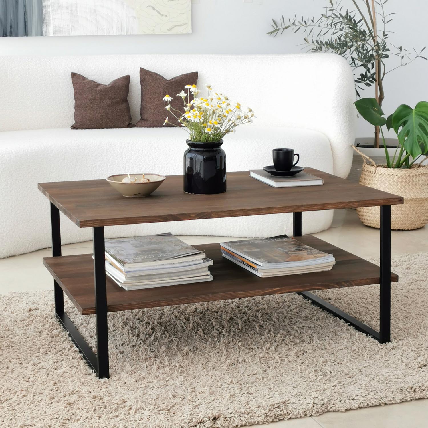 Neta - Walnut in Walnuss präsentiert im Onlineshop von KAQTU Design AG. Beistelltisch ist von Hanah Home