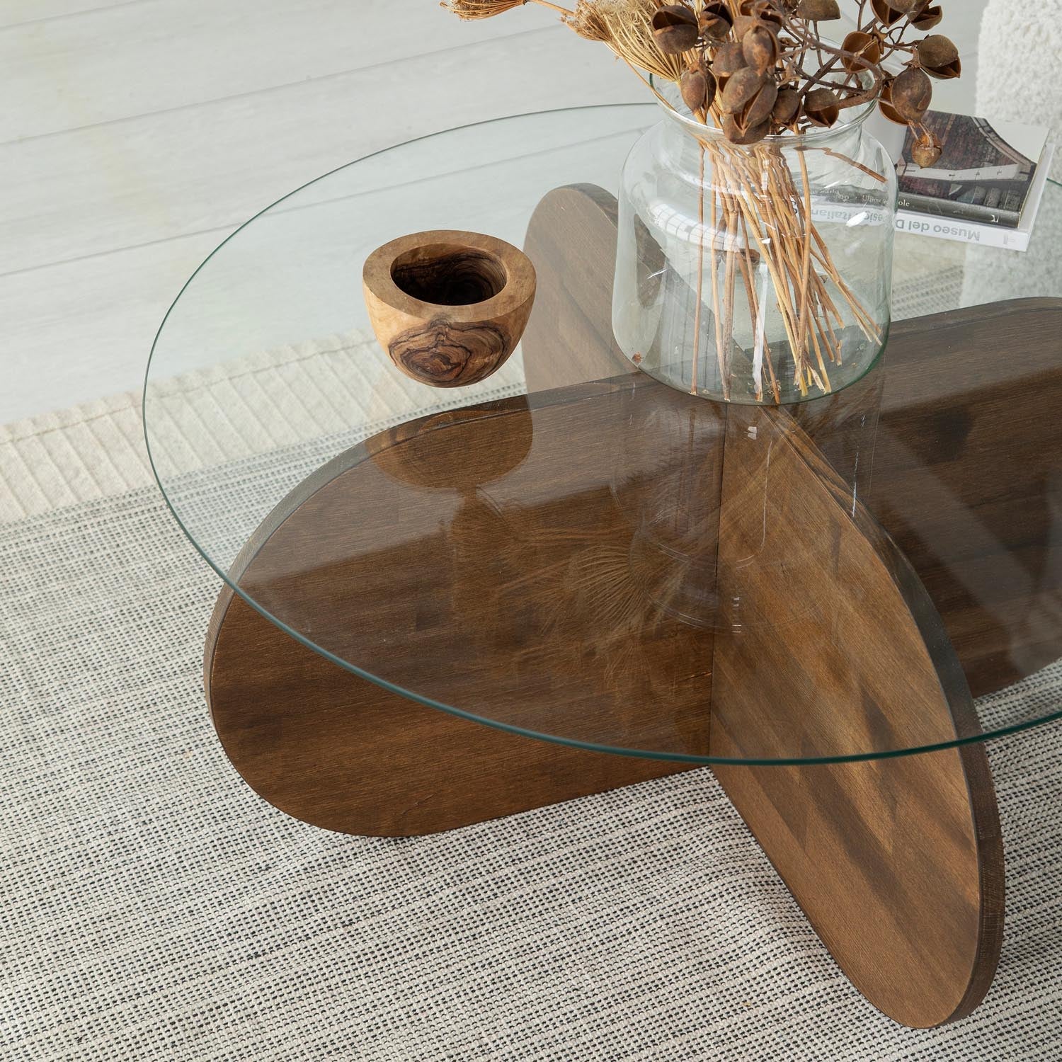 Bubble Wood - Walnut in Walnuss präsentiert im Onlineshop von KAQTU Design AG. Beistelltisch ist von Hanah Home