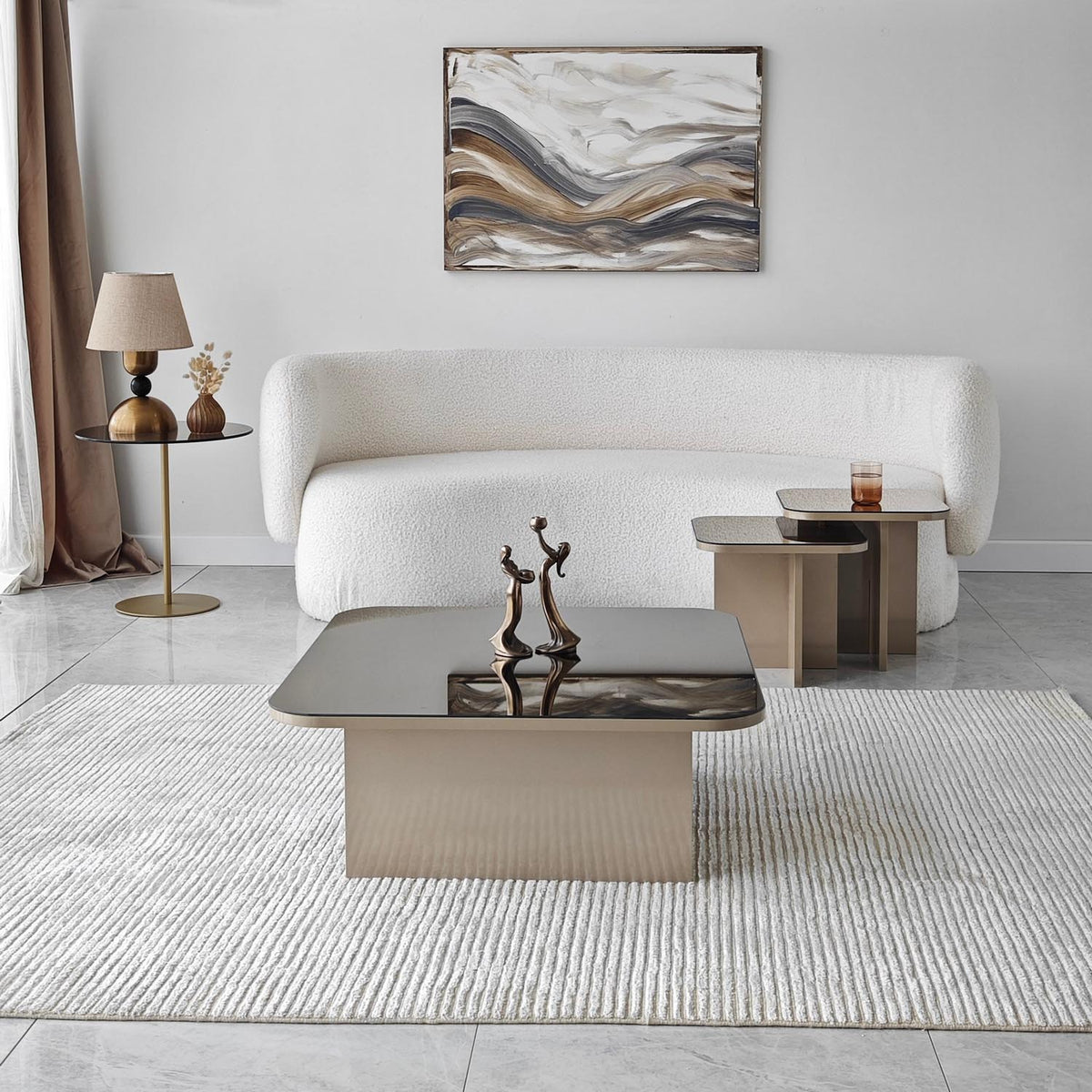 Jazz Sofatisch - Beige
 Bronze in Beige / Bronze präsentiert im Onlineshop von KAQTU Design AG. Couchtisch ist von Hanah Home