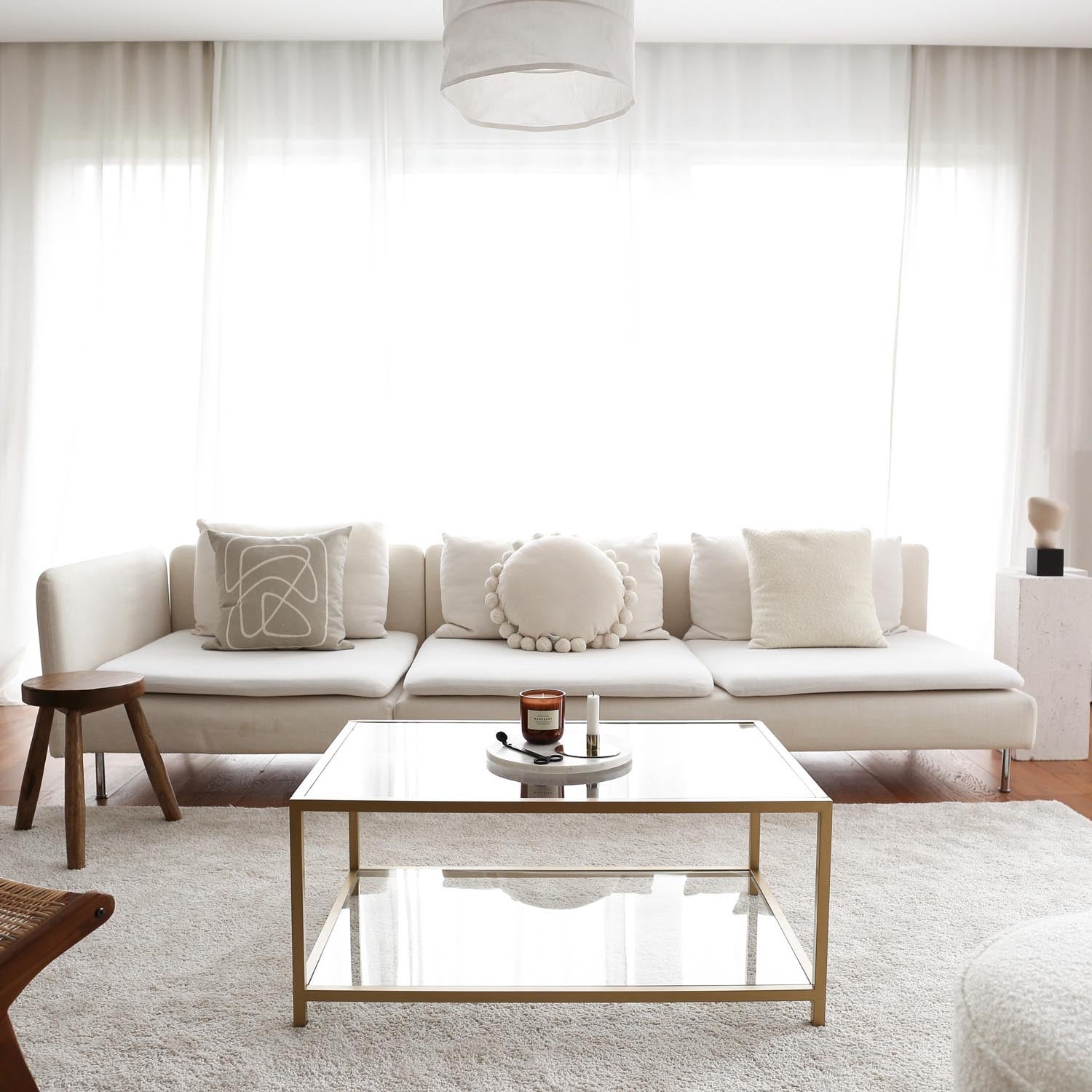 Astro in Gold präsentiert im Onlineshop von KAQTU Design AG. Beistelltisch ist von Hanah Home