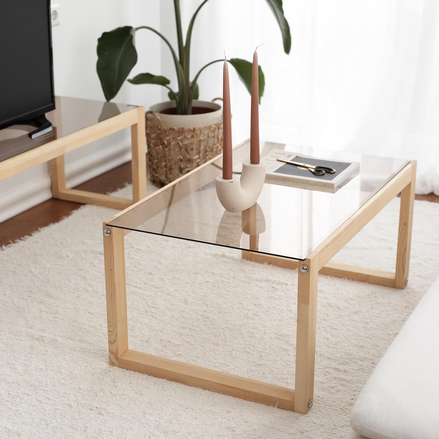 Via - Natural in Natürlich präsentiert im Onlineshop von KAQTU Design AG. Beistelltisch ist von Hanah Home
