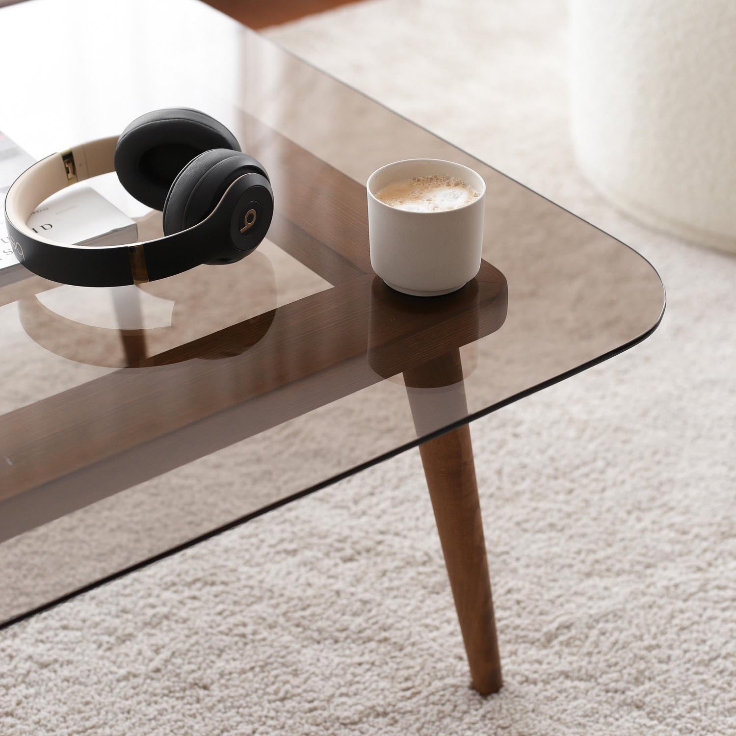 Smart in Bronze präsentiert im Onlineshop von KAQTU Design AG. Beistelltisch ist von Hanah Home