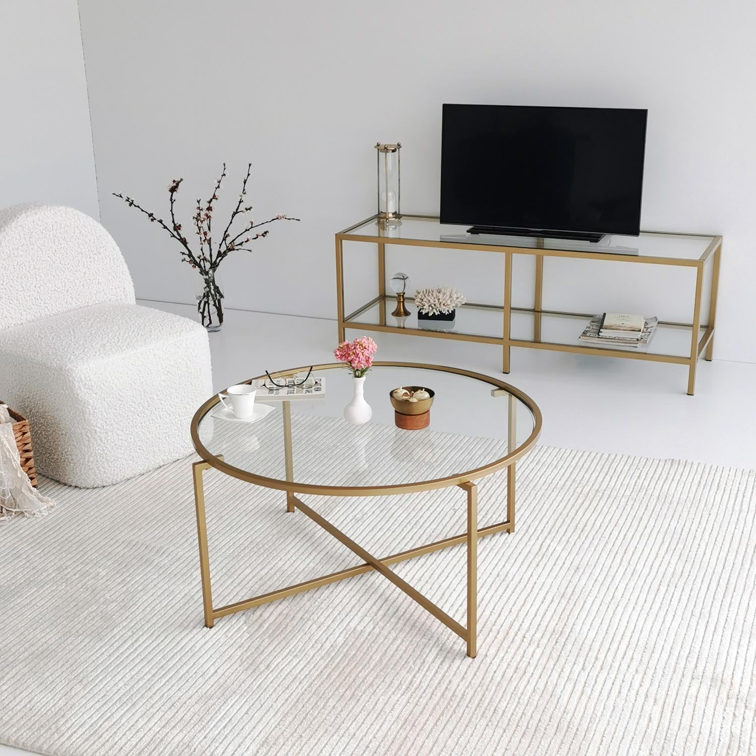 Gold Sun S404 in Gold präsentiert im Onlineshop von KAQTU Design AG. Beistelltisch ist von Hanah Home
