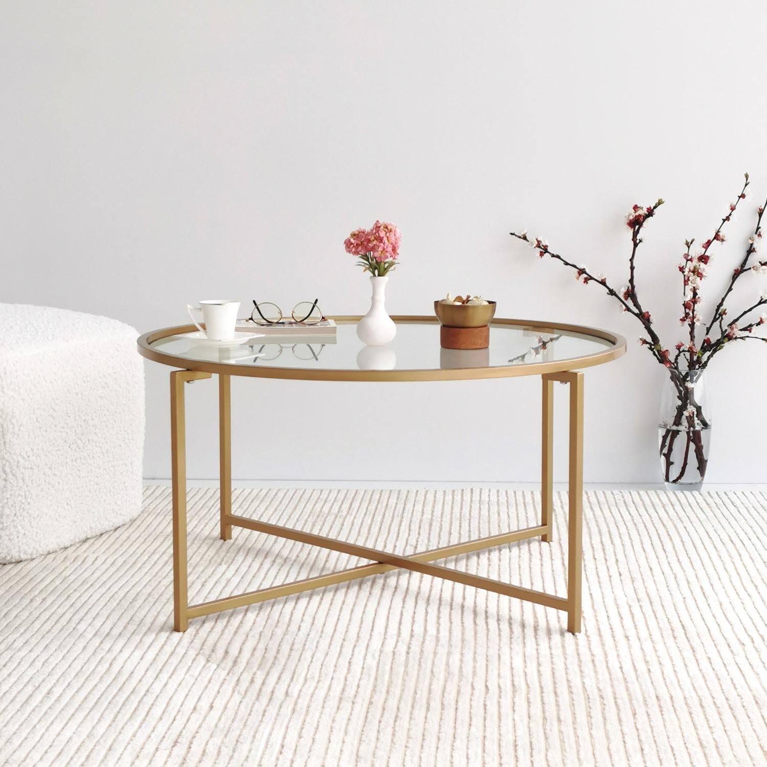 Gold Sun S404 in Gold präsentiert im Onlineshop von KAQTU Design AG. Beistelltisch ist von Hanah Home