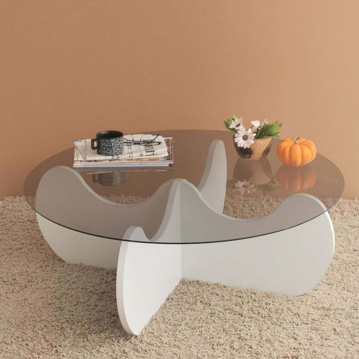 Himalayas Sofatisch - Weiss in Weiss präsentiert im Onlineshop von KAQTU Design AG. Couchtisch ist von Hanah Home