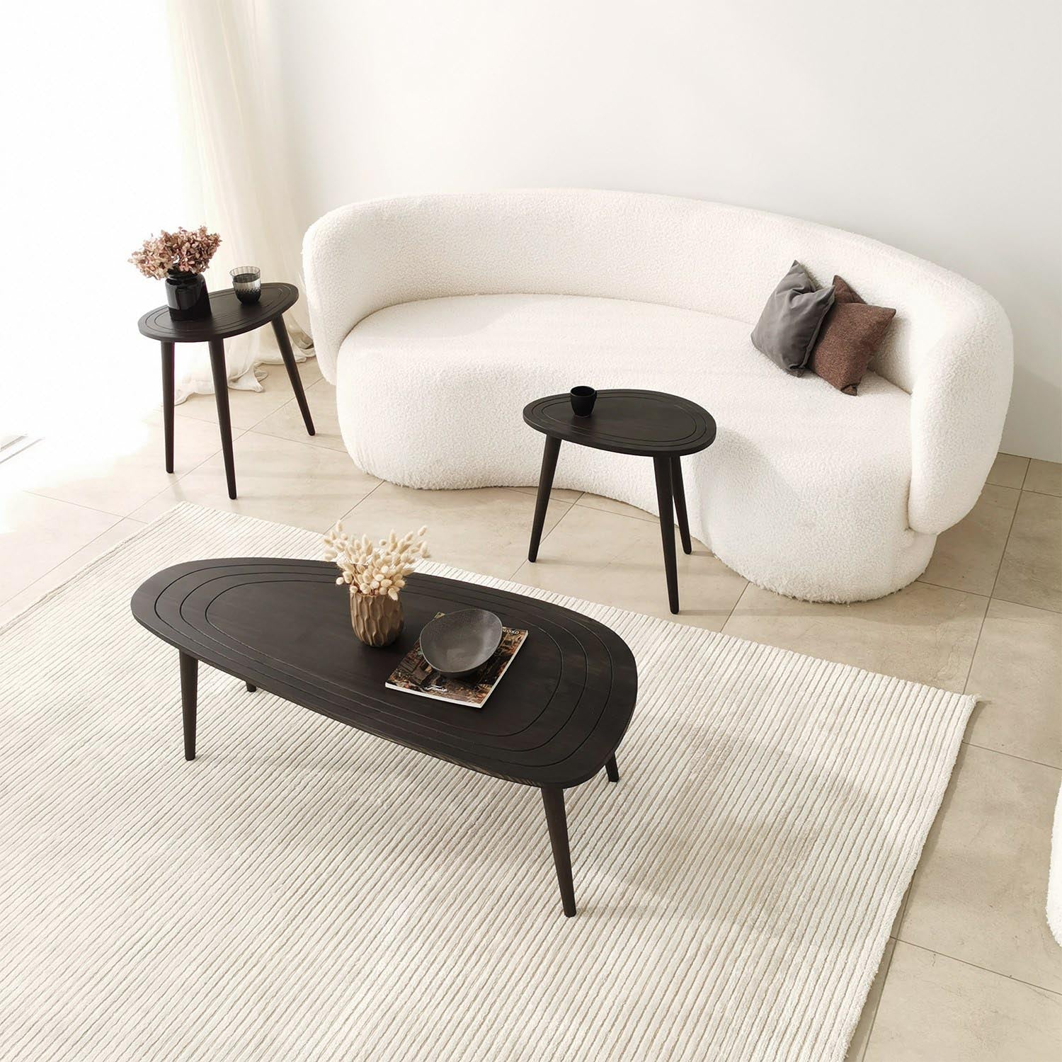 Sweet - Anthracite in Anthrazit präsentiert im Onlineshop von KAQTU Design AG. Beistelltisch ist von Hanah Home