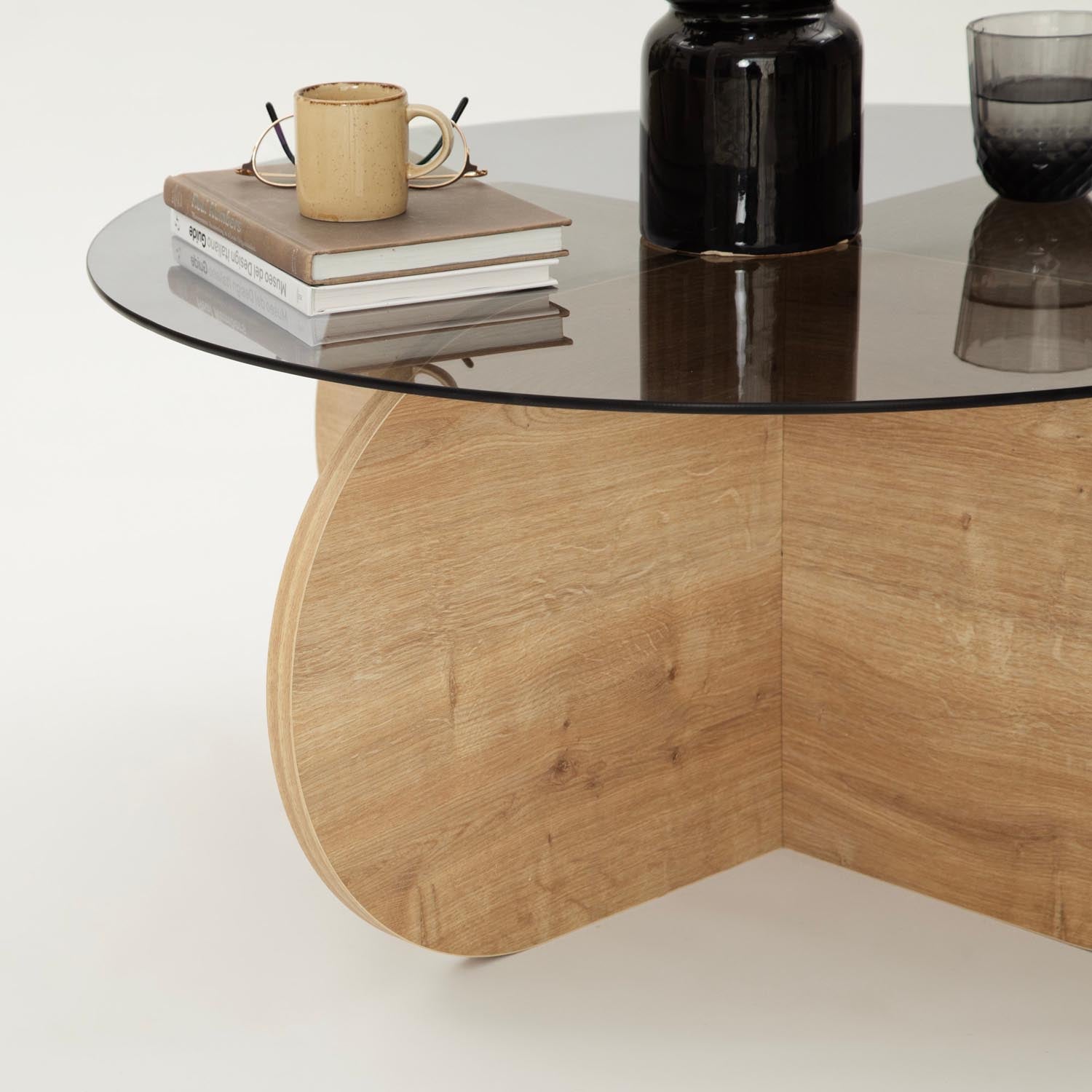 Bubble - Sapphire Oak, Fume in Eiche
 Rauch präsentiert im Onlineshop von KAQTU Design AG. Beistelltisch ist von Hanah Home