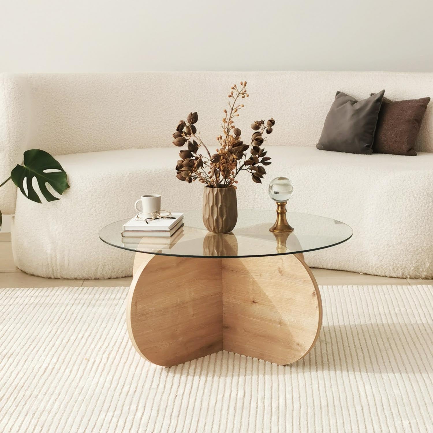 Bubble - Sapphire Oak in Saphir- Eiche präsentiert im Onlineshop von KAQTU Design AG. Beistelltisch ist von Hanah Home