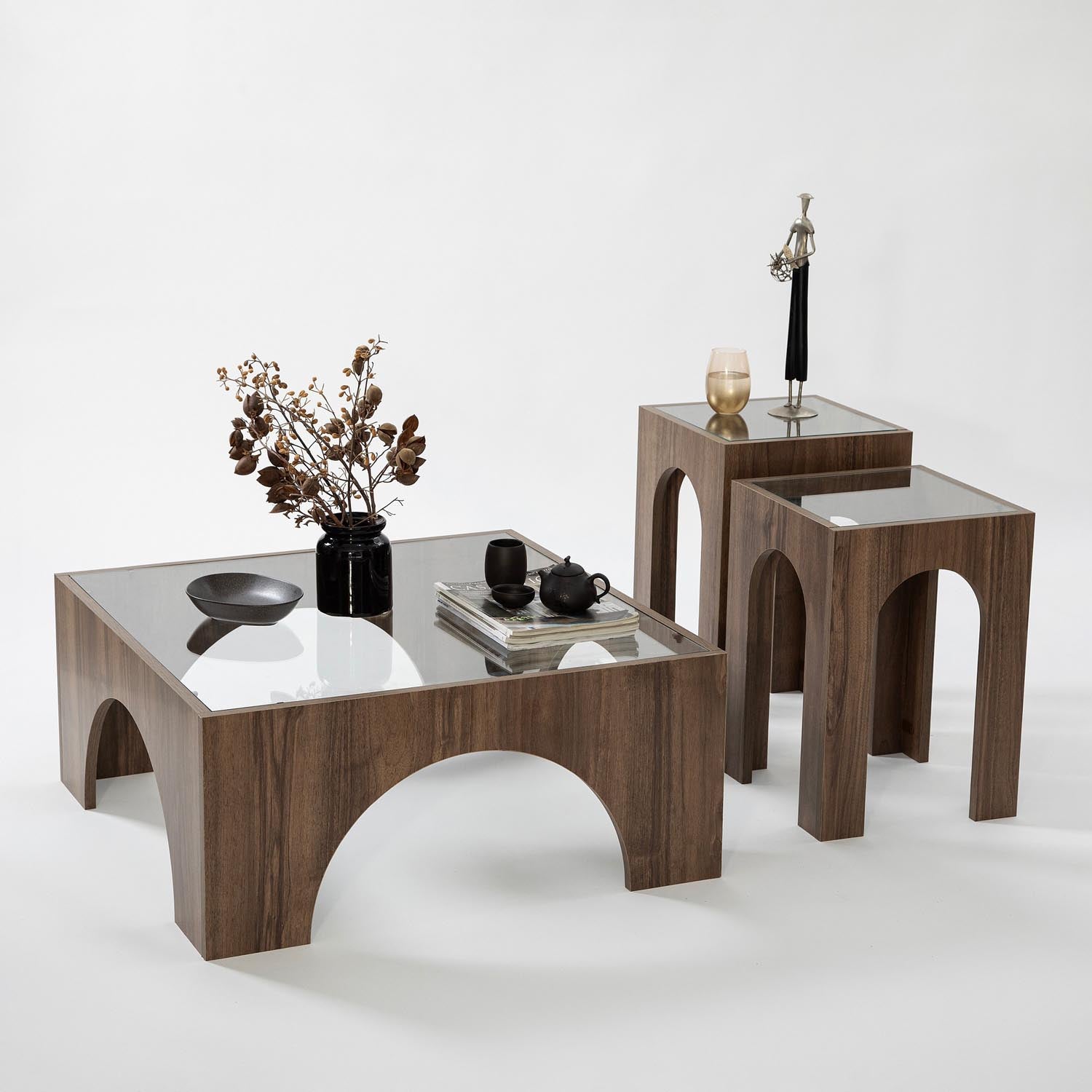 Seine - Transparent, Walnut in Transparent Walnuss präsentiert im Onlineshop von KAQTU Design AG. Beistelltisch ist von Hanah Home