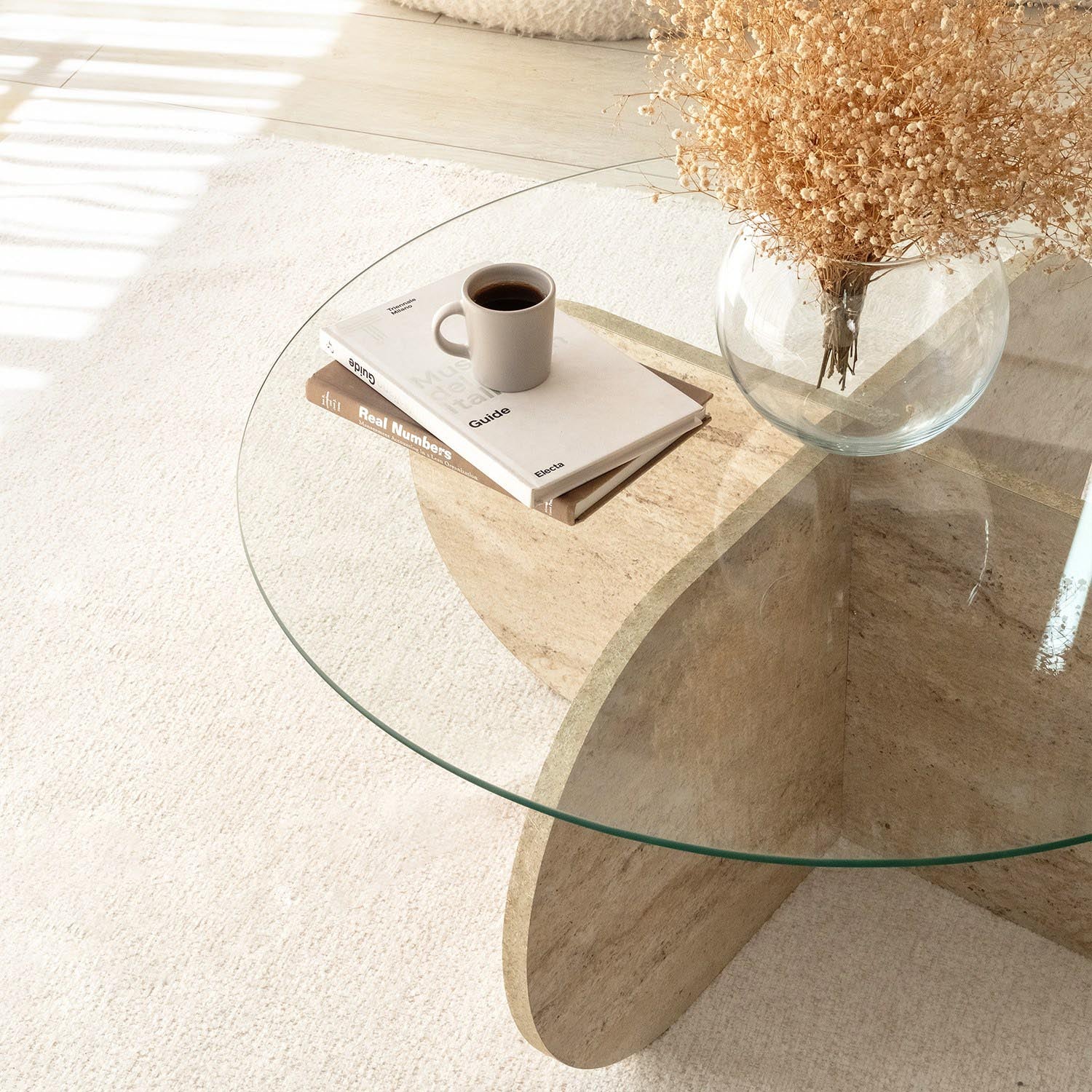 Bubble - Transparent in Travertin präsentiert im Onlineshop von KAQTU Design AG. Beistelltisch ist von Hanah Home
