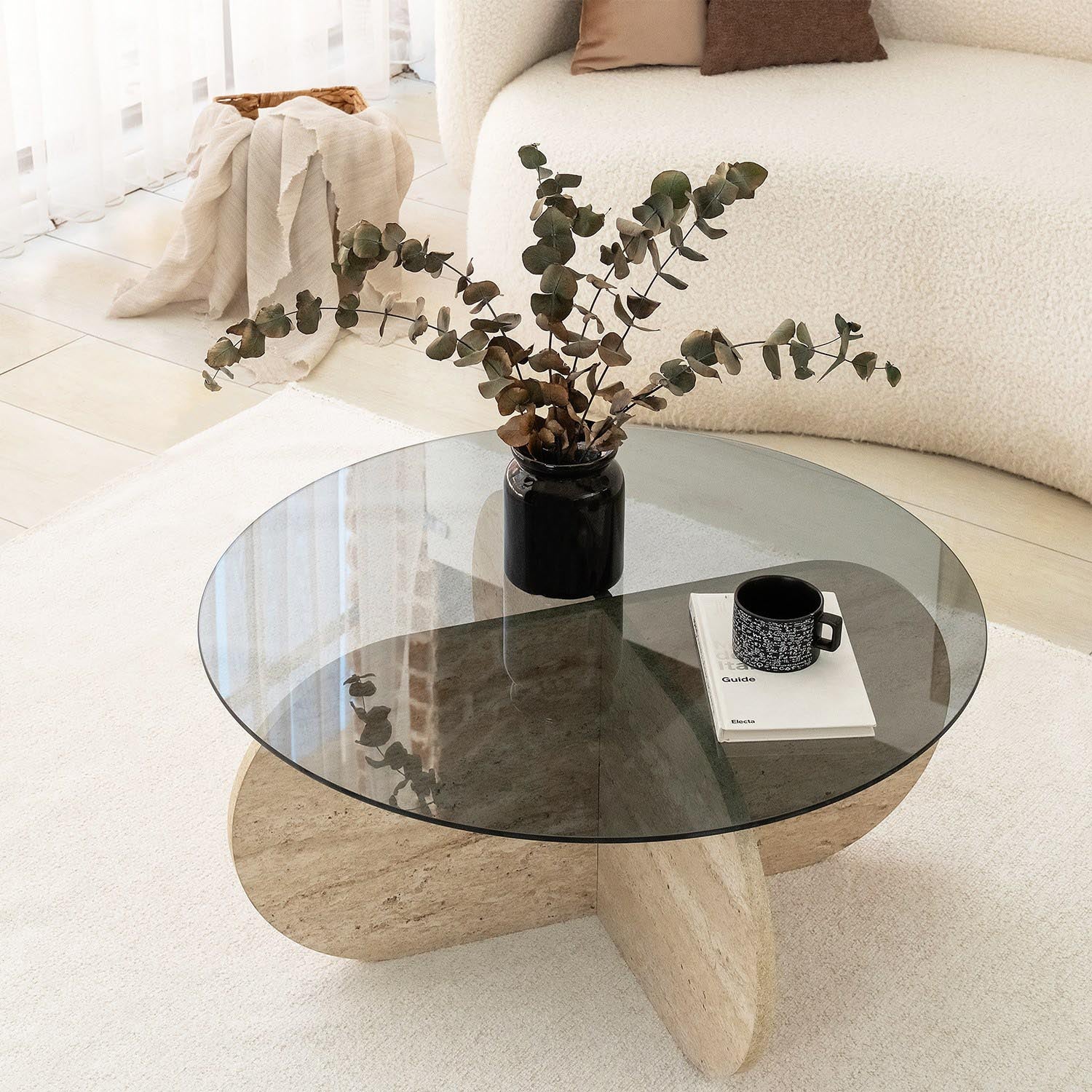 Bubble - Fume in Travertin Fume präsentiert im Onlineshop von KAQTU Design AG. Beistelltisch ist von Hanah Home