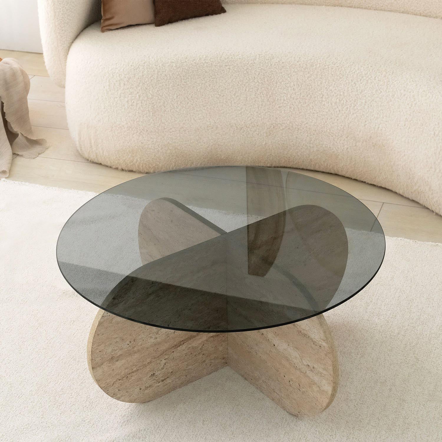 Bubble - Fume in Travertin Fume präsentiert im Onlineshop von KAQTU Design AG. Beistelltisch ist von Hanah Home