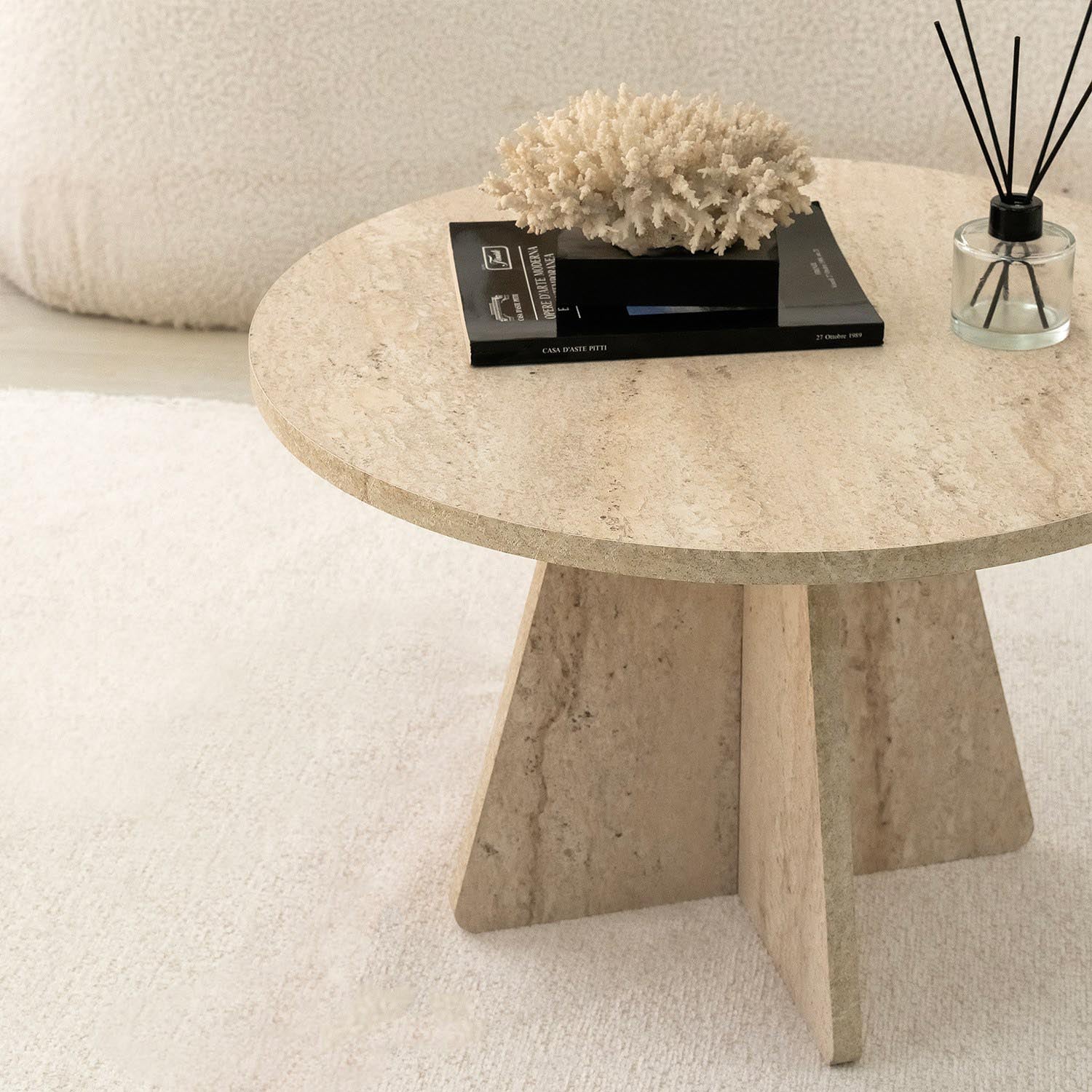 Mushroom in Travertin präsentiert im Onlineshop von KAQTU Design AG. Beistelltisch ist von Hanah Home