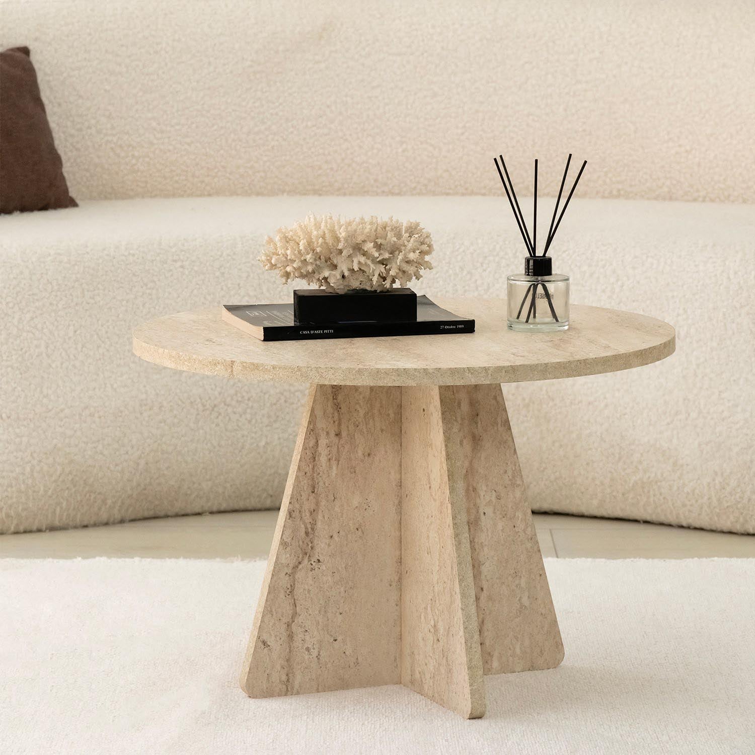 Mushroom in Travertin präsentiert im Onlineshop von KAQTU Design AG. Beistelltisch ist von Hanah Home