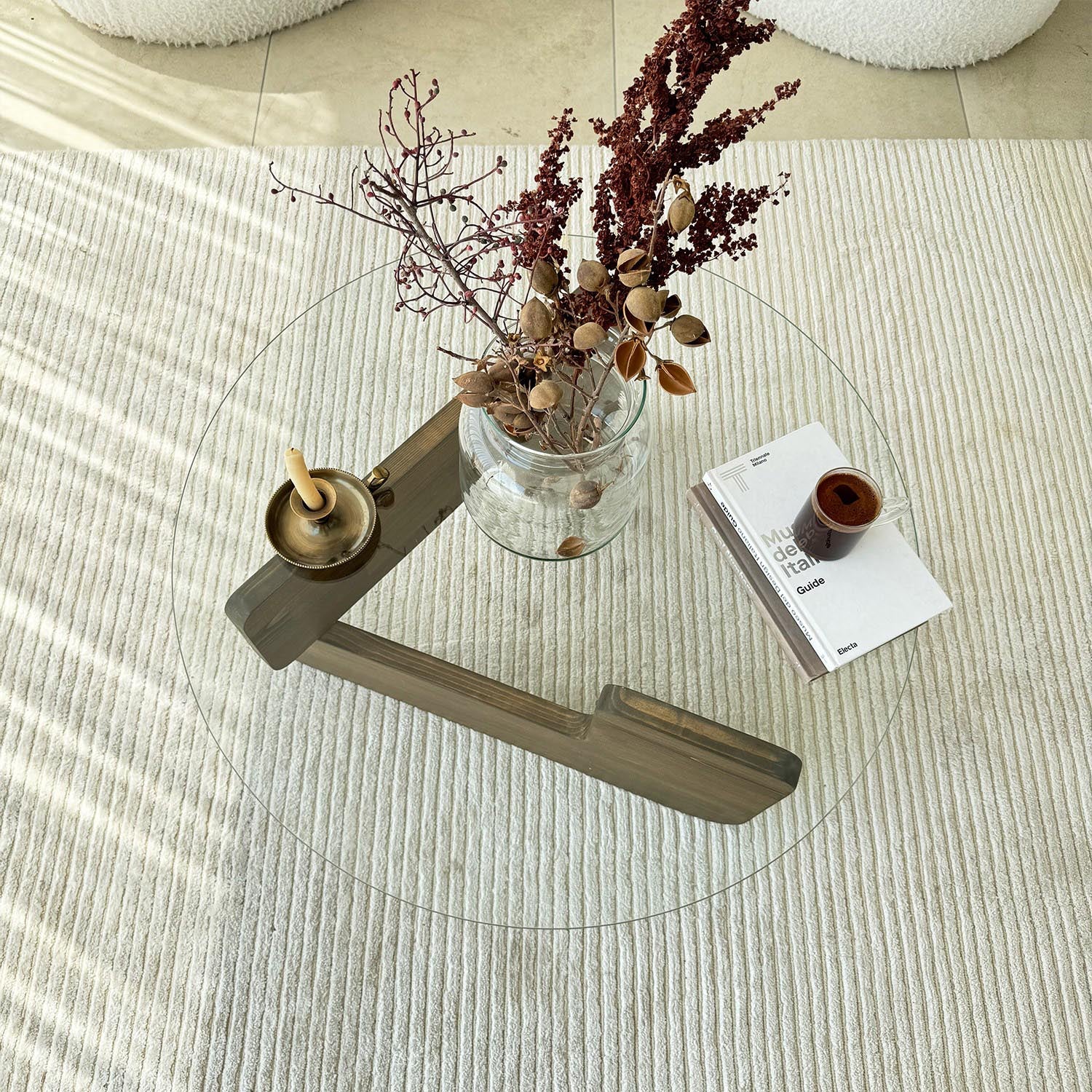 Mia - Walnut, Transparent in Walnuss Transparent präsentiert im Onlineshop von KAQTU Design AG. Beistelltisch ist von Hanah Home