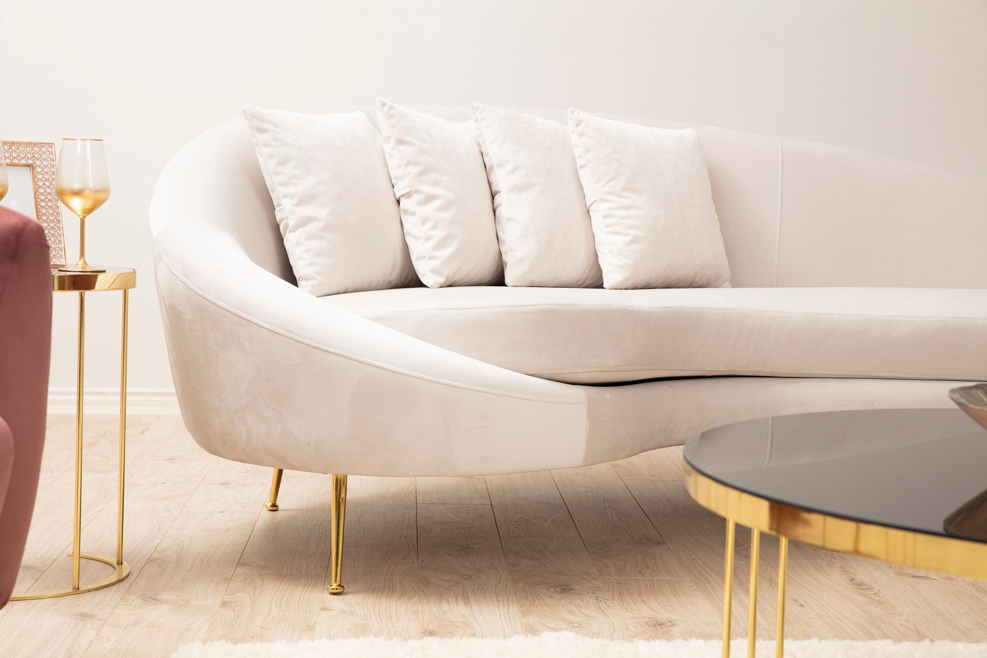 Eses Left - Beige in Beige präsentiert im Onlineshop von KAQTU Design AG. 3er Sofa ist von Atelier Del Sofa