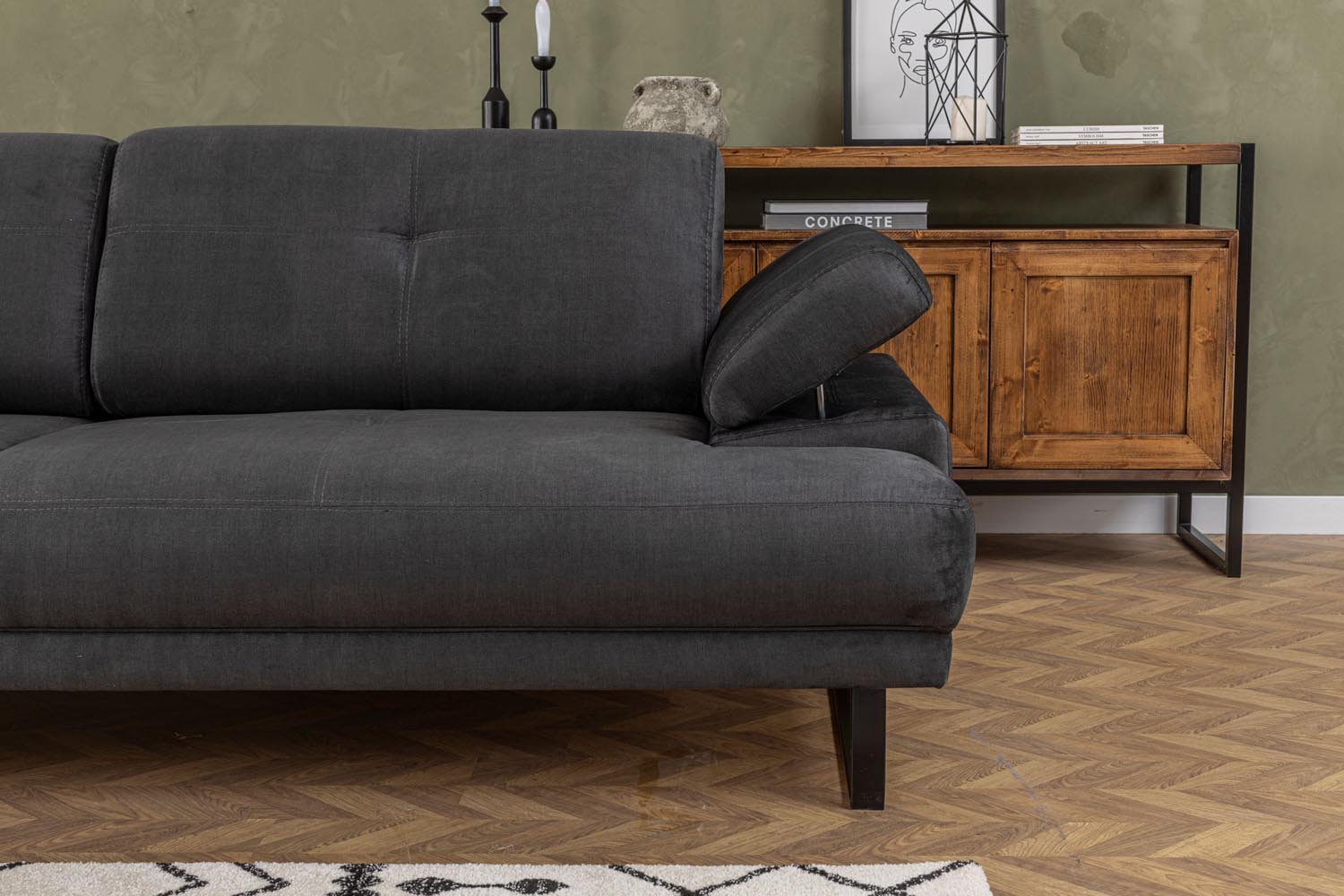 Mustang - Anthracite in Anthrazit präsentiert im Onlineshop von KAQTU Design AG. Bettsofa ist von Atelier Del Sofa