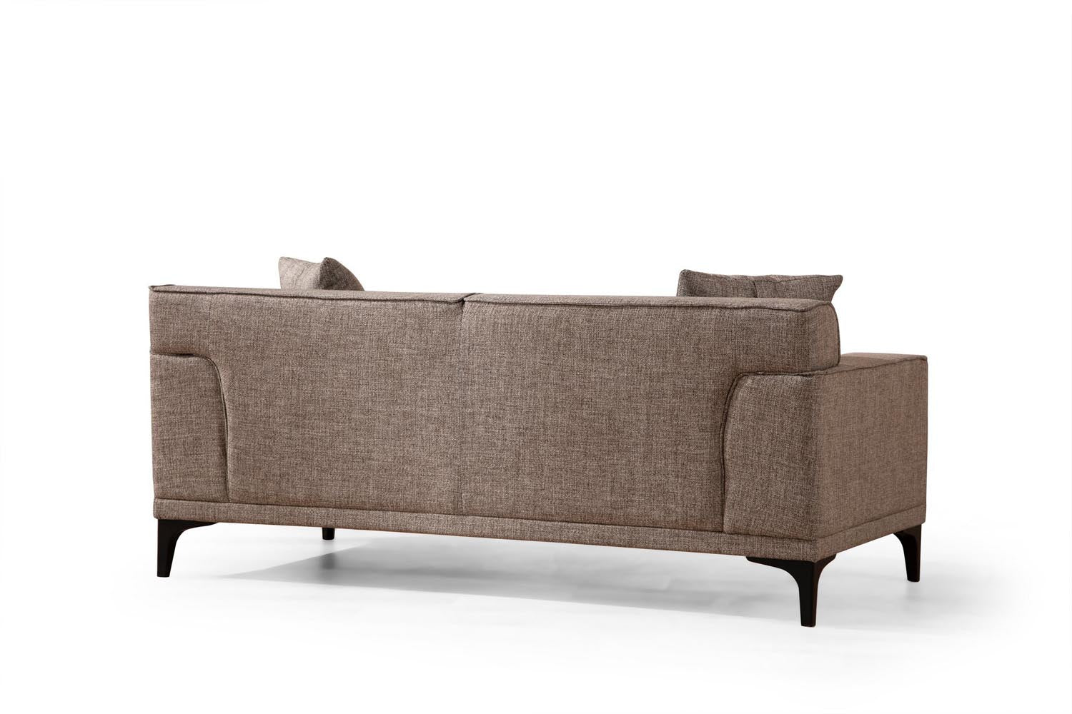 Petra 2 - Fawn in Reh präsentiert im Onlineshop von KAQTU Design AG. 2er Sofa ist von Atelier Del Sofa