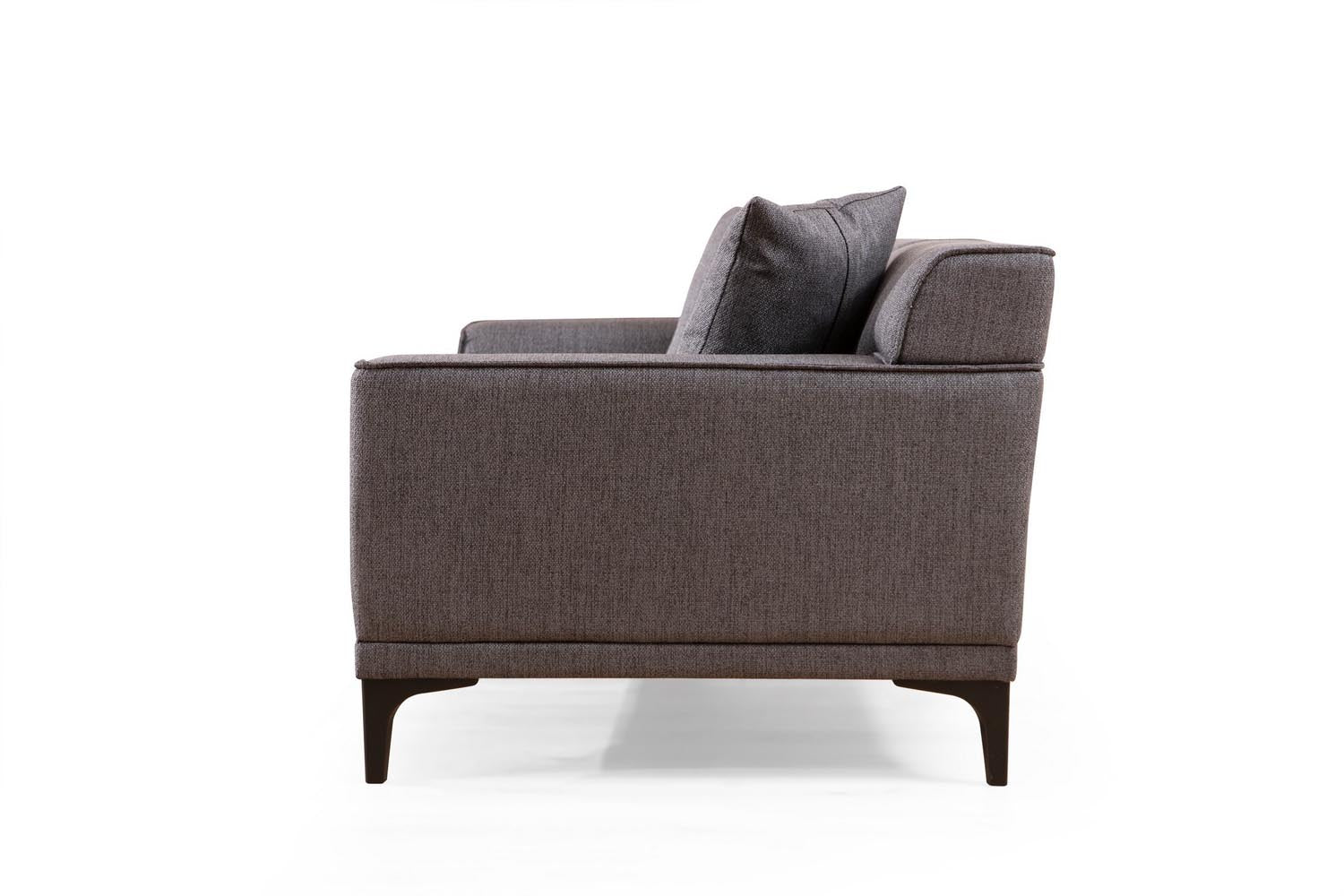 Petra 2 - Anthracite in Anthrazit präsentiert im Onlineshop von KAQTU Design AG. 2er Sofa ist von Atelier Del Sofa