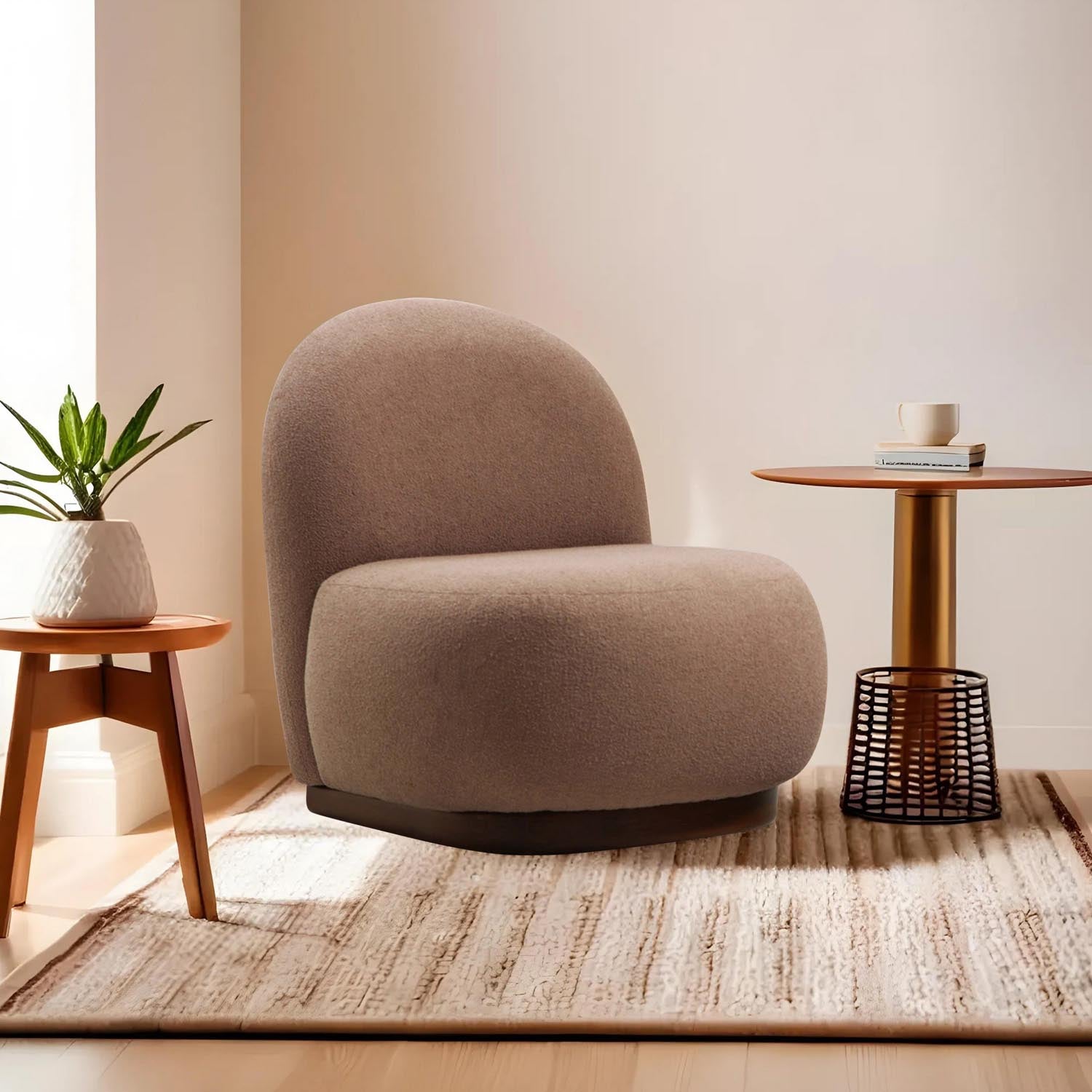 Tina - Cappuccino in Cappuccino präsentiert im Onlineshop von KAQTU Design AG. Sesel ist von Atelier Del Sofa