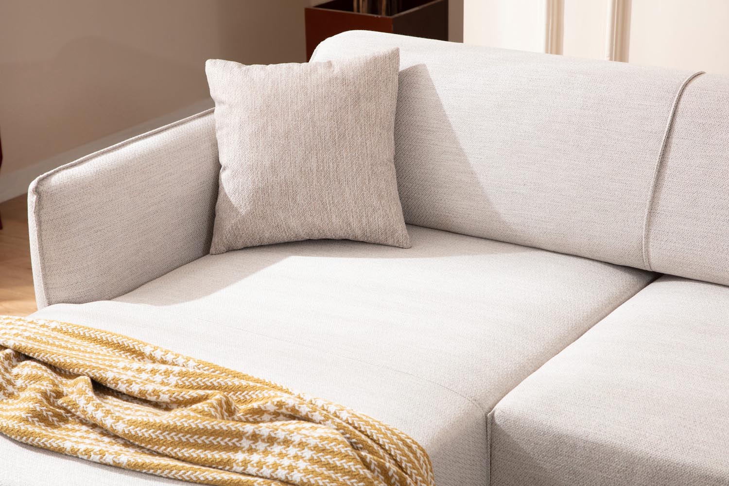 Belissimo Left - Off White in Off White präsentiert im Onlineshop von KAQTU Design AG. Ecksofa ist von Atelier Del Sofa