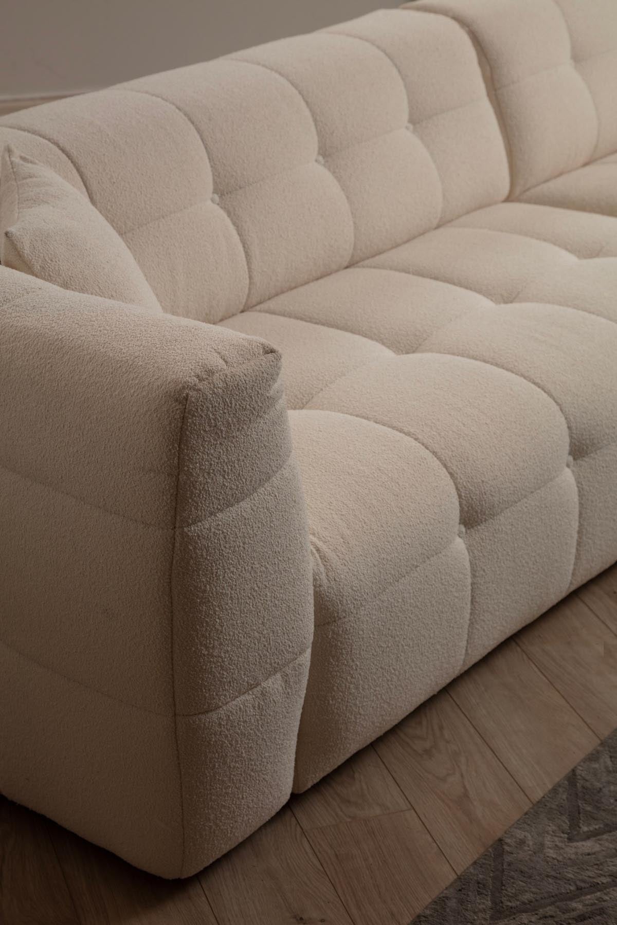 Cady 3 Seater Right - Beige in Beige präsentiert im Onlineshop von KAQTU Design AG. Ecksofa ist von Atelier Del Sofa