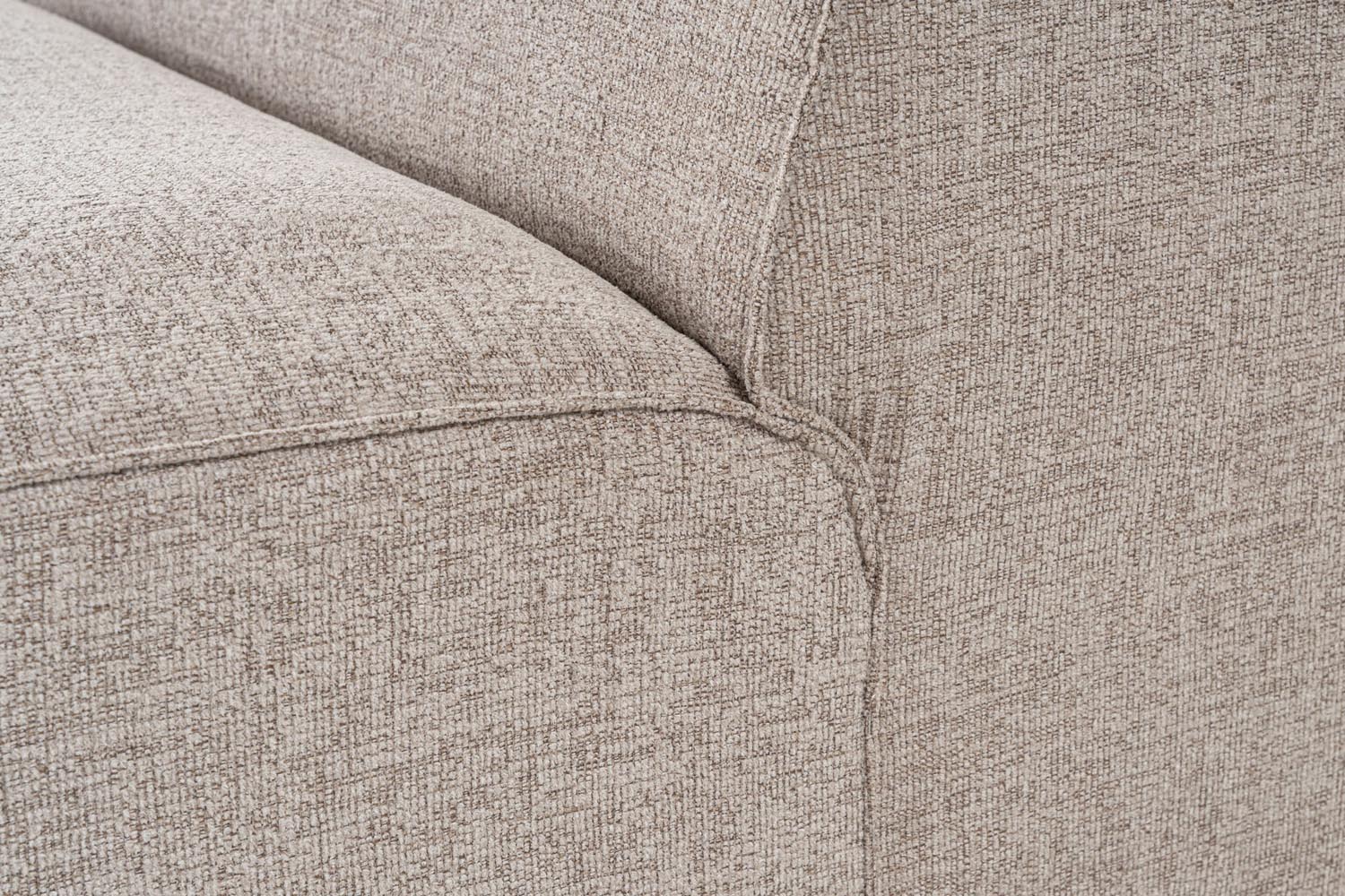 Lora O1 - Mocha in Mokka präsentiert im Onlineshop von KAQTU Design AG. Modulares Sofa ist von Atelier Del Sofa