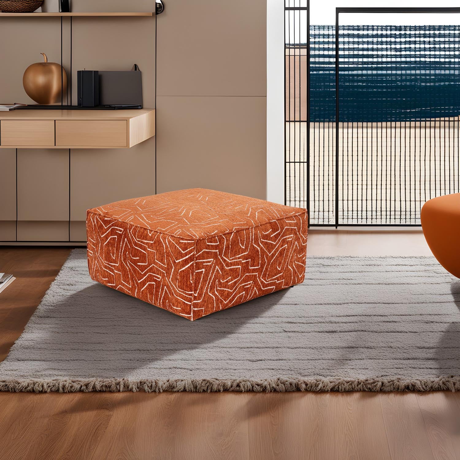 Lora Pouffe - Orange in Orange präsentiert im Onlineshop von KAQTU Design AG. Pouf ist von Atelier Del Sofa