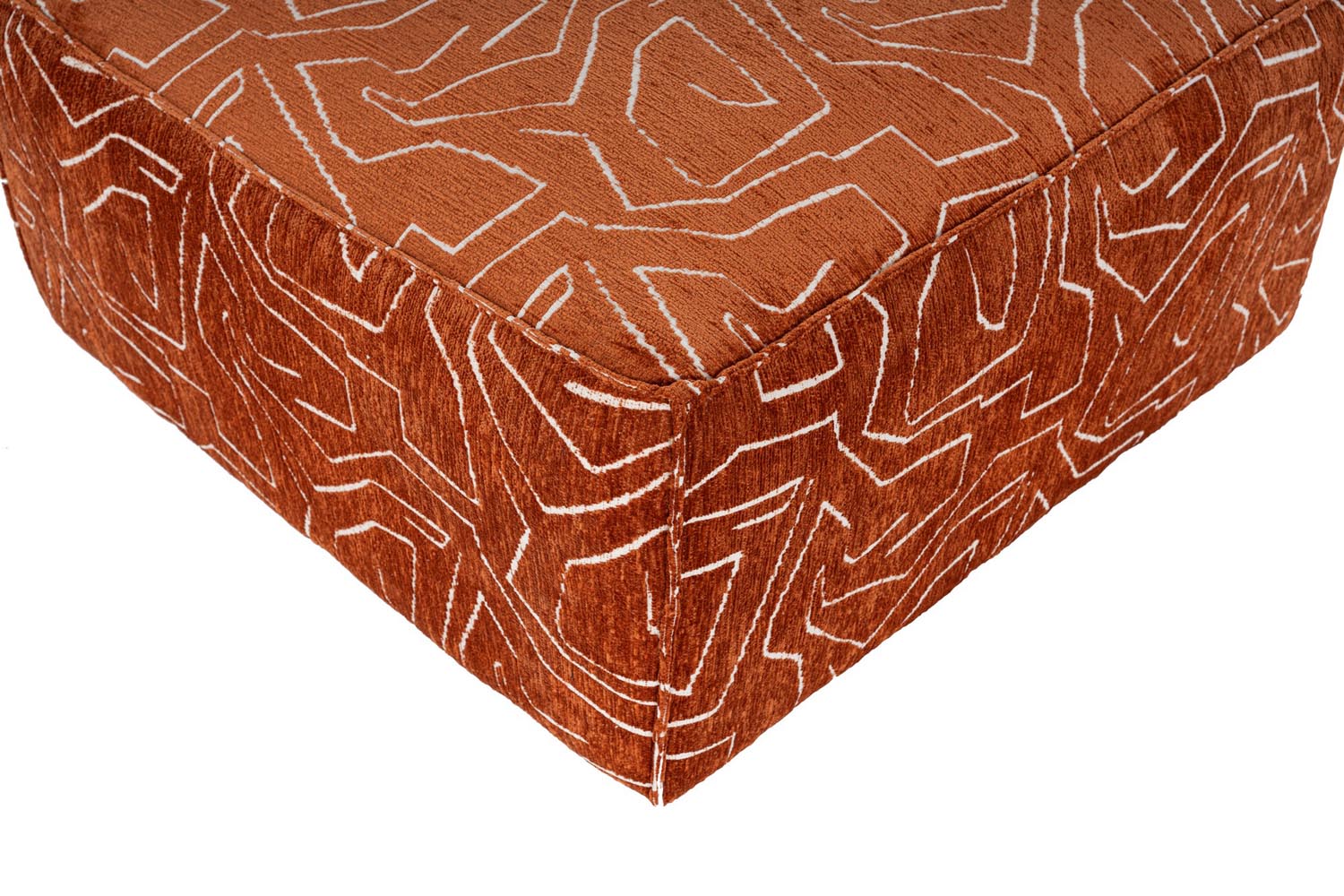 Lora Pouffe - Orange in Orange präsentiert im Onlineshop von KAQTU Design AG. Pouf ist von Atelier Del Sofa