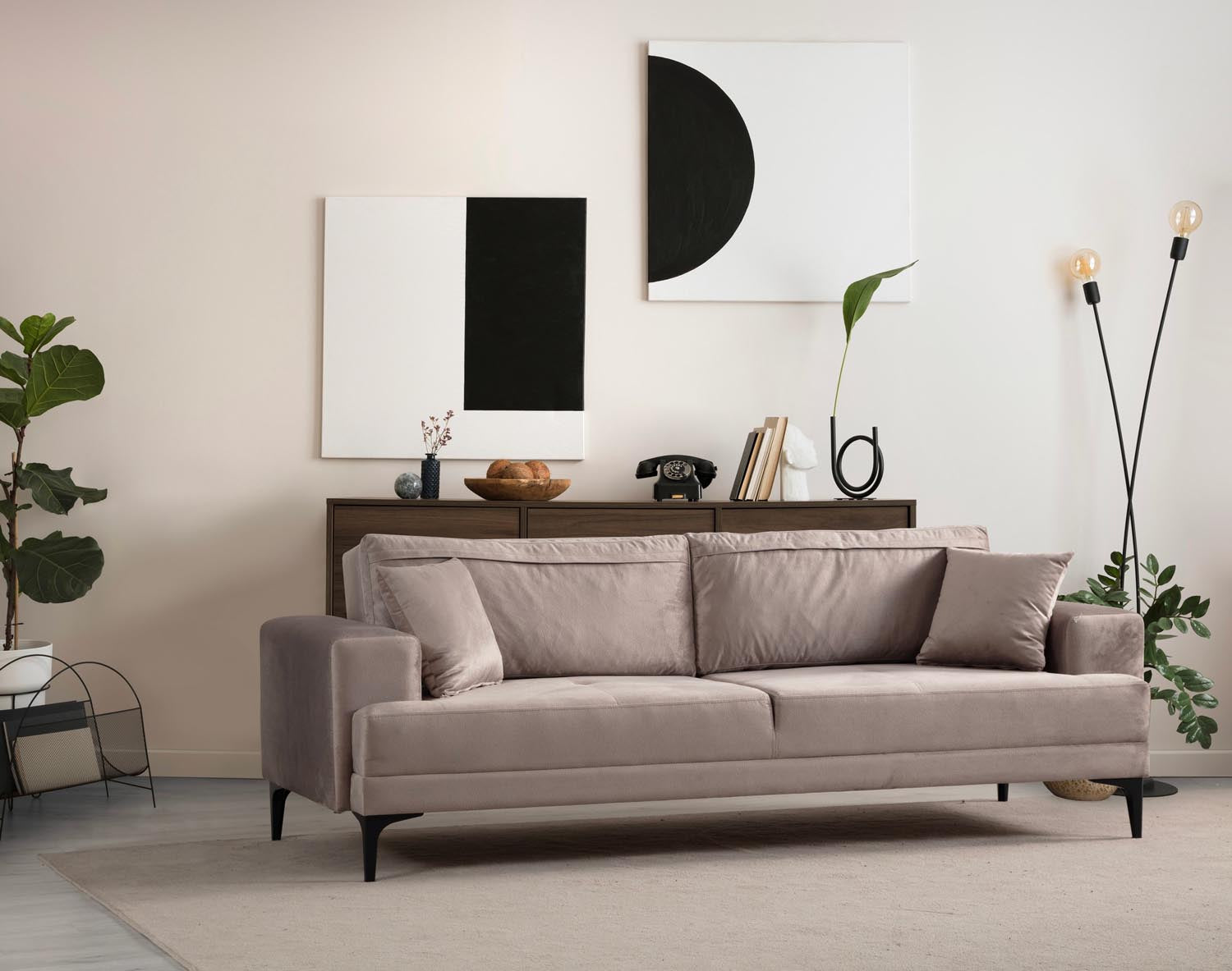 Astana 3 Seater - Beige in Beige präsentiert im Onlineshop von KAQTU Design AG. 3er Sofa ist von Atelier Del Sofa