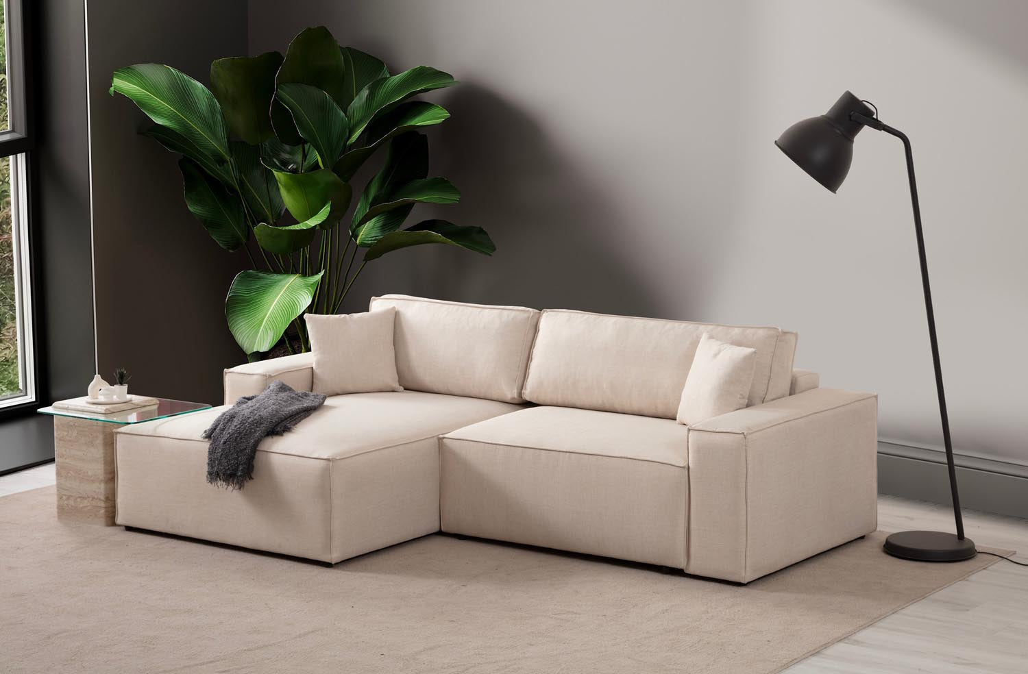 Pırlo Corner Left - Ecru in Ecru präsentiert im Onlineshop von KAQTU Design AG. Bettsofa ist von Atelier Del Sofa