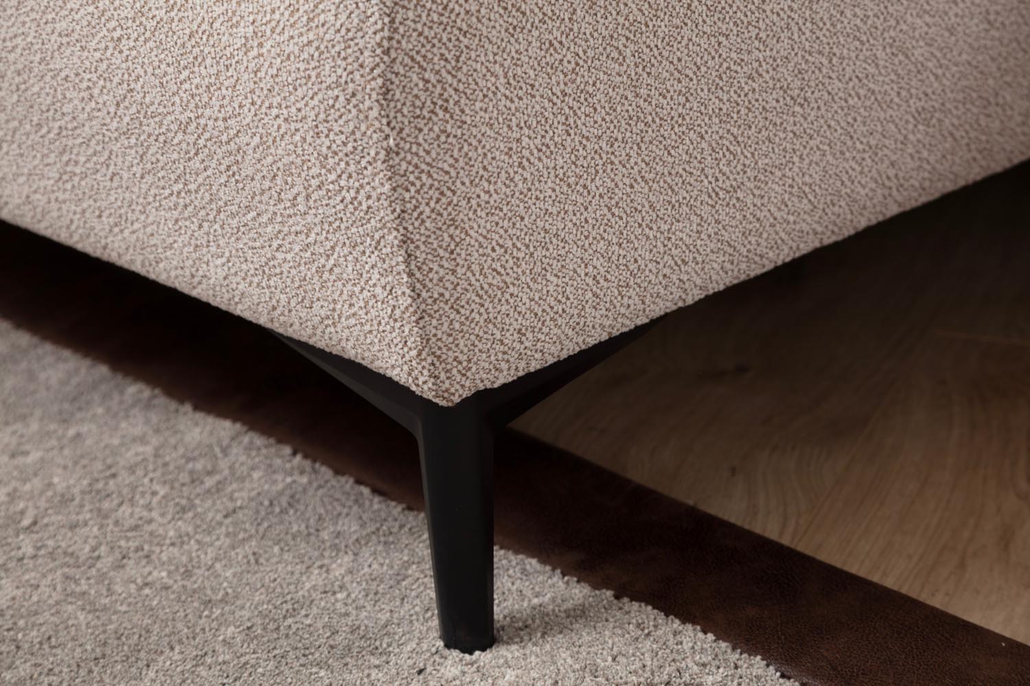 Aren - Beige in Beige Zimt präsentiert im Onlineshop von KAQTU Design AG. Modulares Sofa ist von Atelier Del Sofa