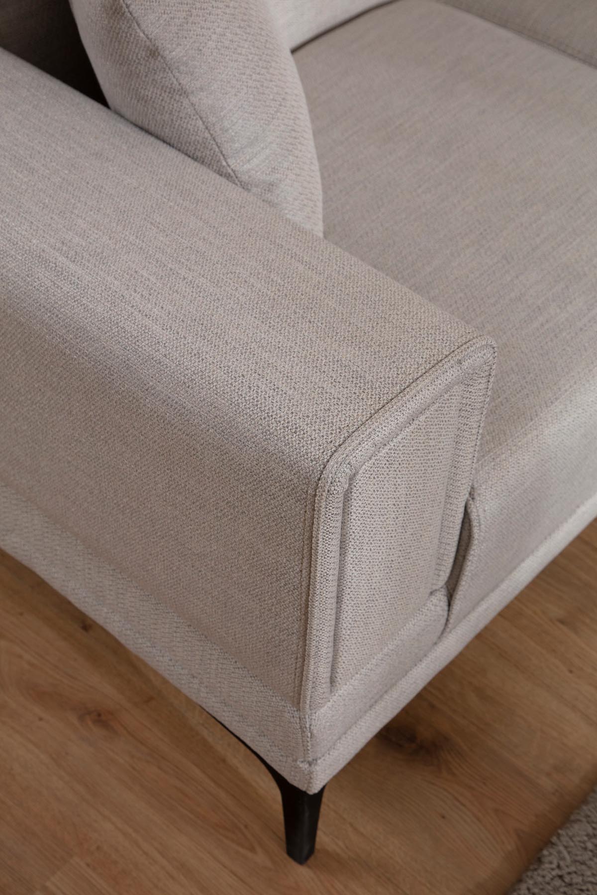 Horizon - Ecru in Ecru präsentiert im Onlineshop von KAQTU Design AG. Modulares Sofa ist von Atelier Del Sofa