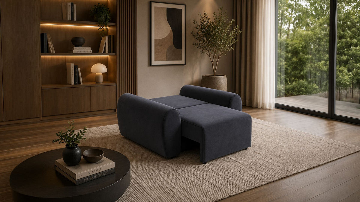 Petrolblaues 1-Sitzer Sofa Mono P mit Gestell aus Buchenholz und Spanplatte, Kunststoffbeinen und gepolsterter Sitzfläche aus Schaumstoff.